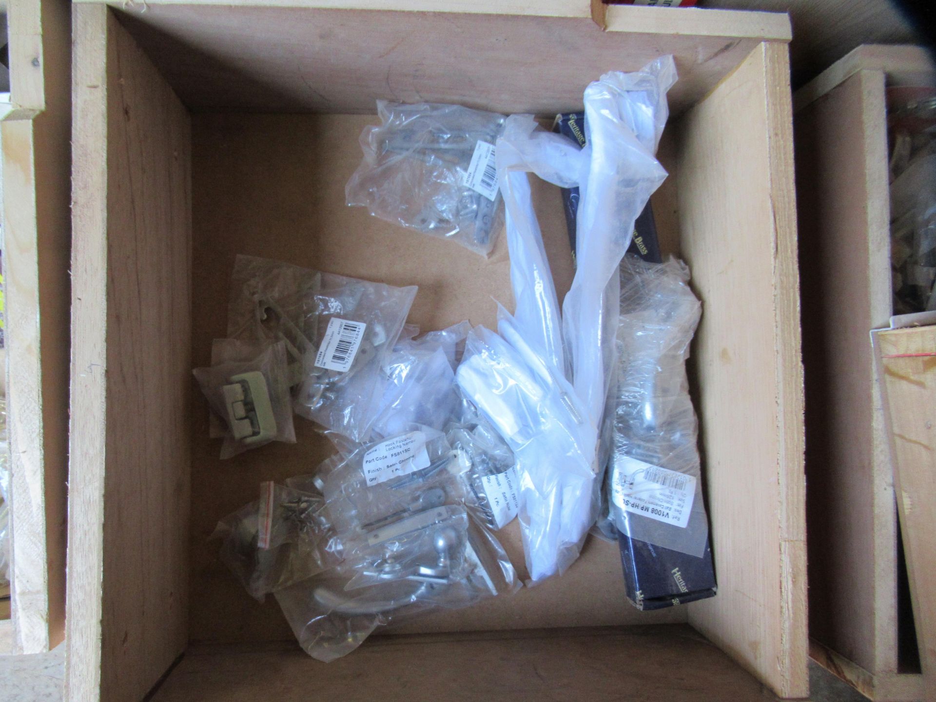 Qty of misc. items including wood screws and window fittings - Image 3 of 11