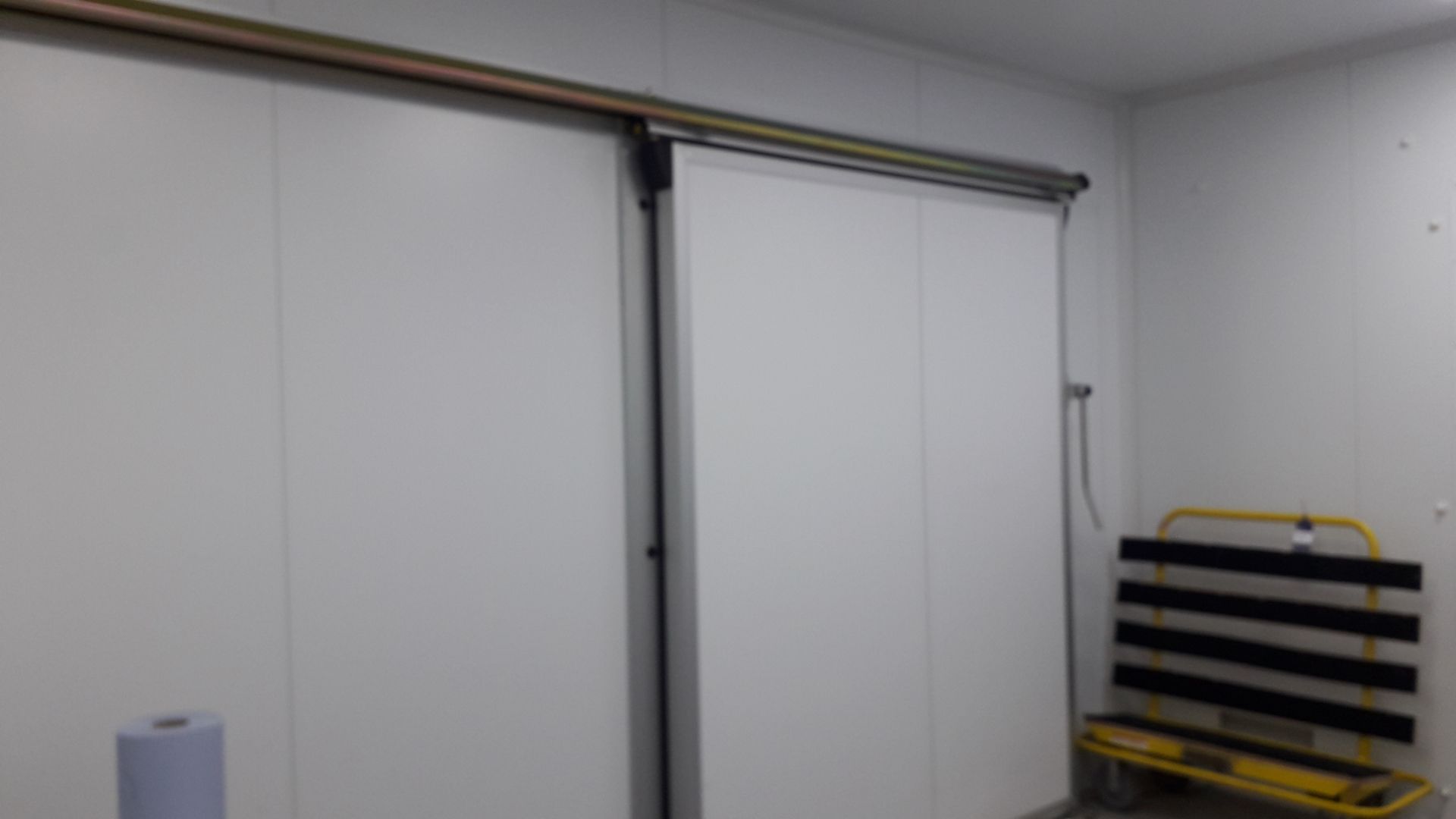 Free Standing Demountable Clean Room Installation with Air Lock 13,000 x 5,000 with Ingersoll Rand - Image 6 of 8