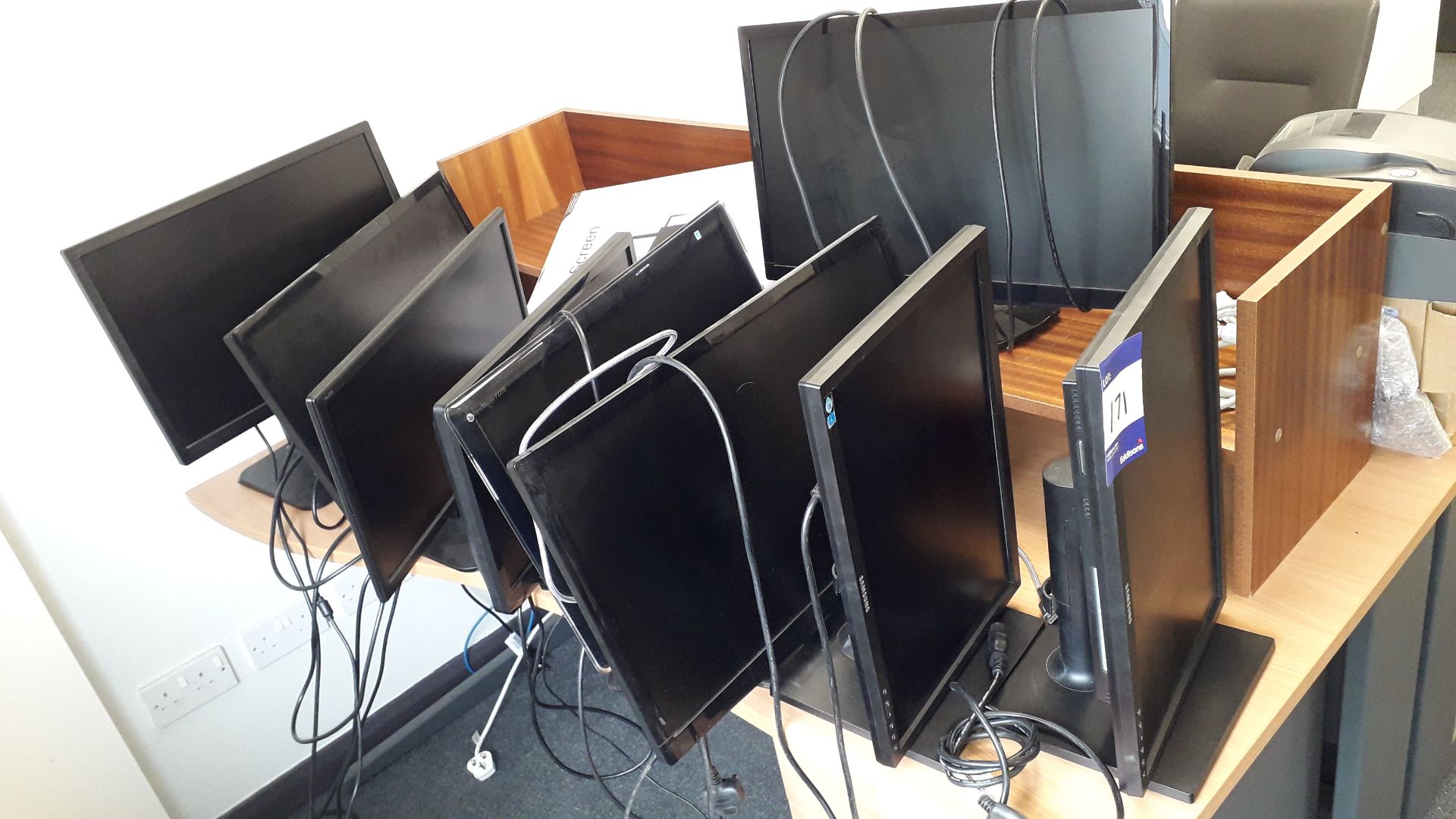 9 various LCD Monitors to include; 2 Samsung 819E450, 3 Fuji L24T-1, 1 Samsung Sync Master P2270,