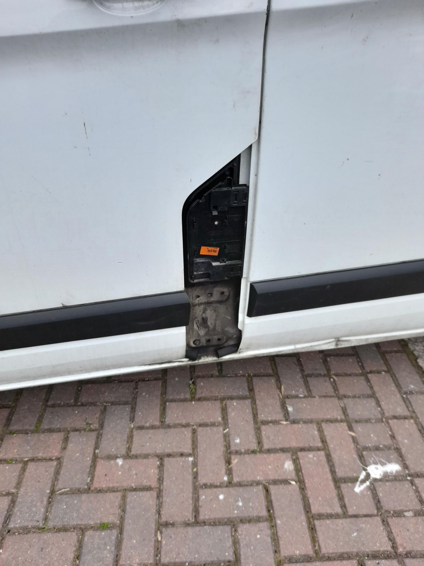 Ford Transit Custom 300 Base Panel Van 2.0 TDCi 10 - Image 3 of 12