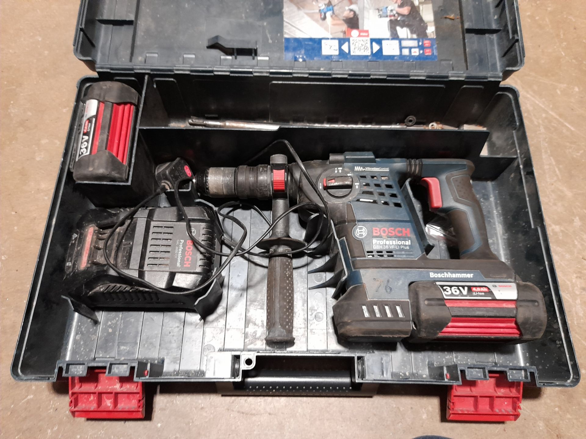 Bosch Professional GBH 36 VF-LT Plus hammer drill, to case, including spare battery and charger - Image 2 of 4