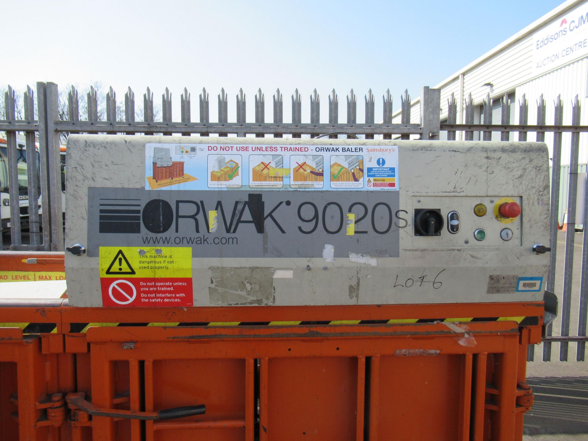 An Orwak 9020s Triple Chamber Baler - Image 6 of 8