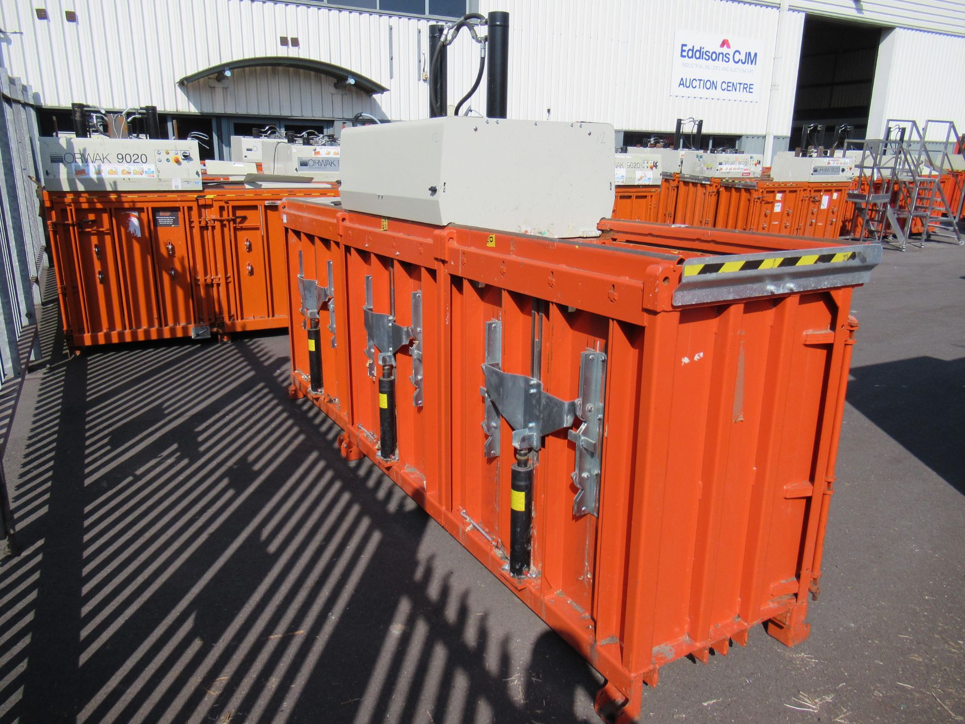 An Orwak 9020s Triple Chamber Baler - Image 4 of 8