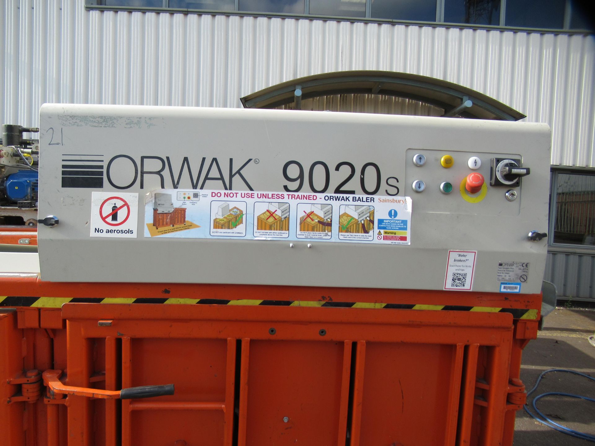 An Orwak 9020s Twin Chamber Baler - Image 2 of 5