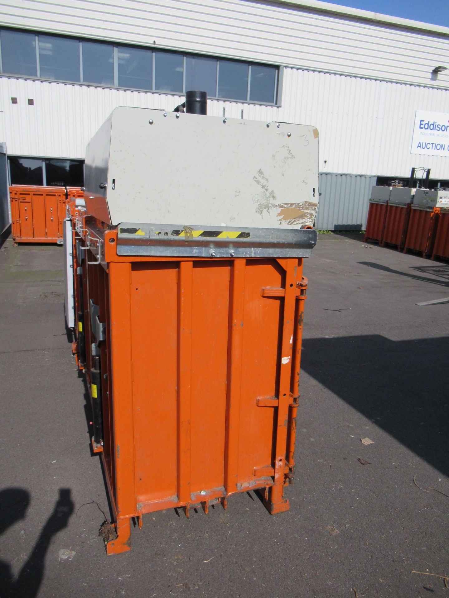 An Orwak 9020 Triple Chamber Baler - Image 5 of 10