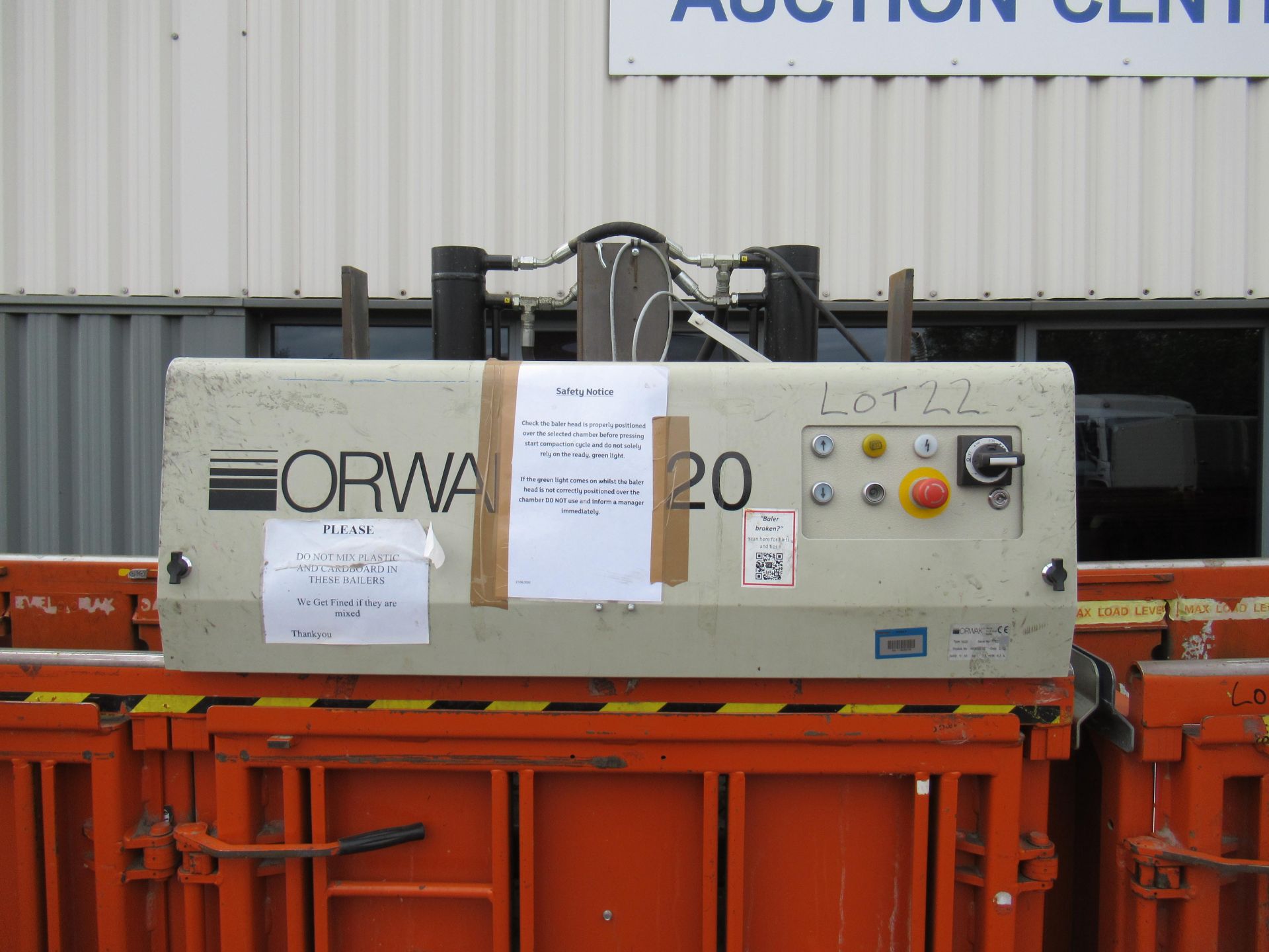 An Orwak 9020 Triple Chamber Baler - Image 2 of 7