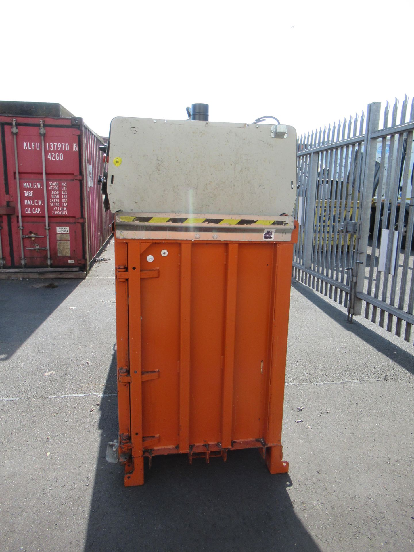 An Orwak 9020s Triple Chamber Baler - Image 2 of 7