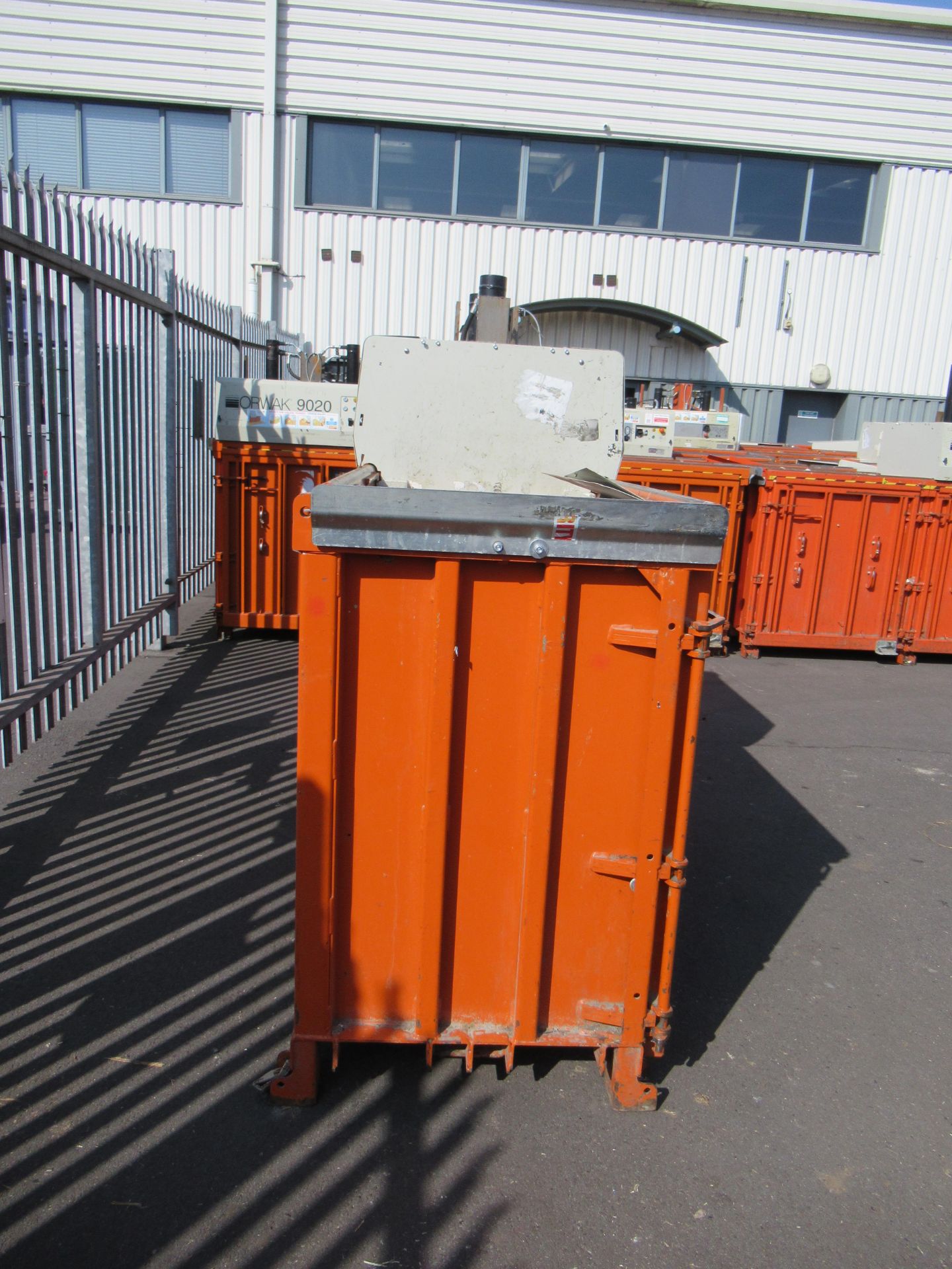 An Orwak 9020 Double Chamber Baler - Image 5 of 8