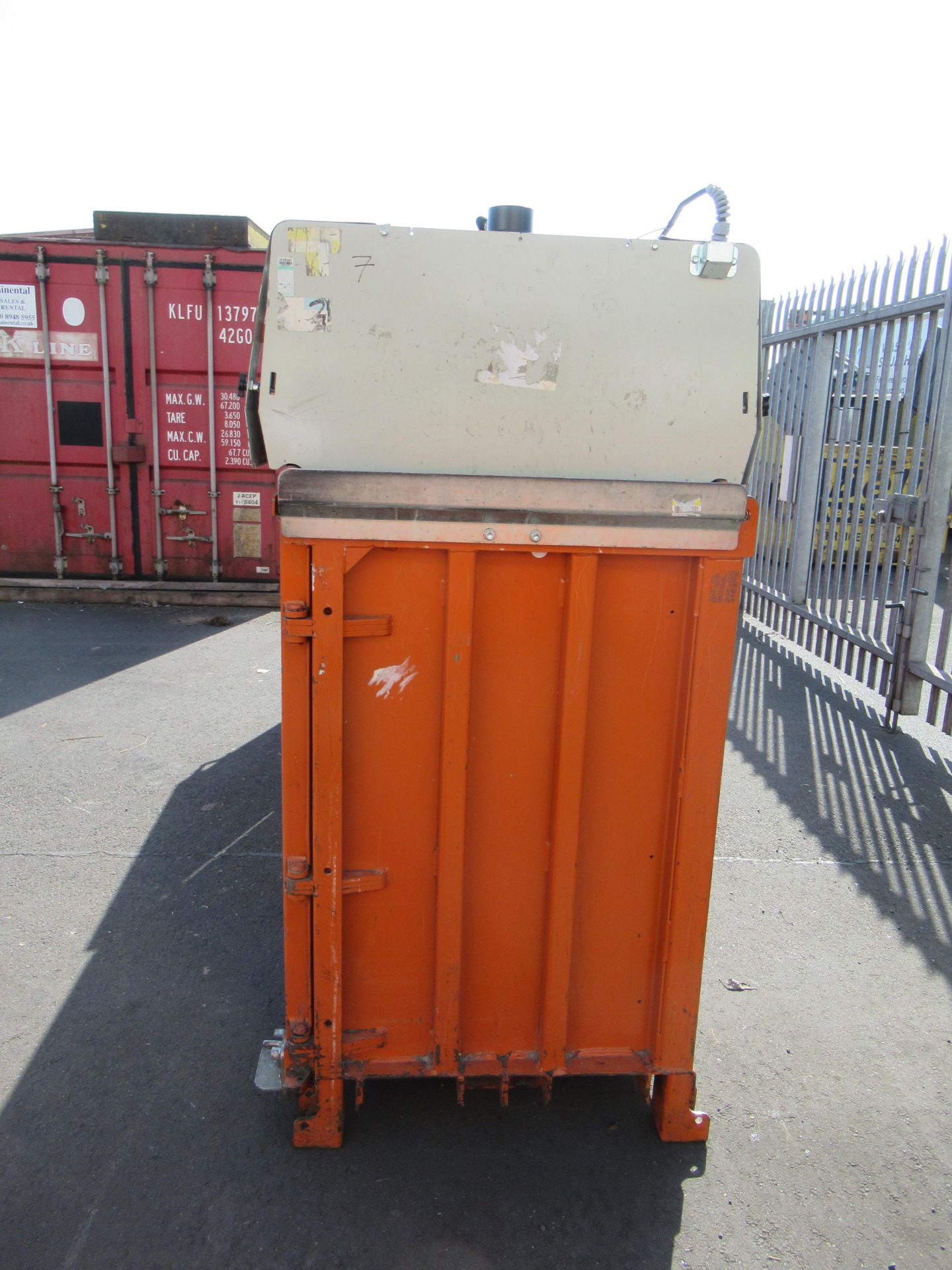 An Orwak 9020s Triple Chamber Baler - Image 2 of 8