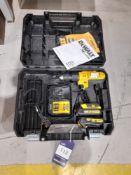 Dewalt DCD776 cordless drill with 2-batteries and battery charger, to plastic case