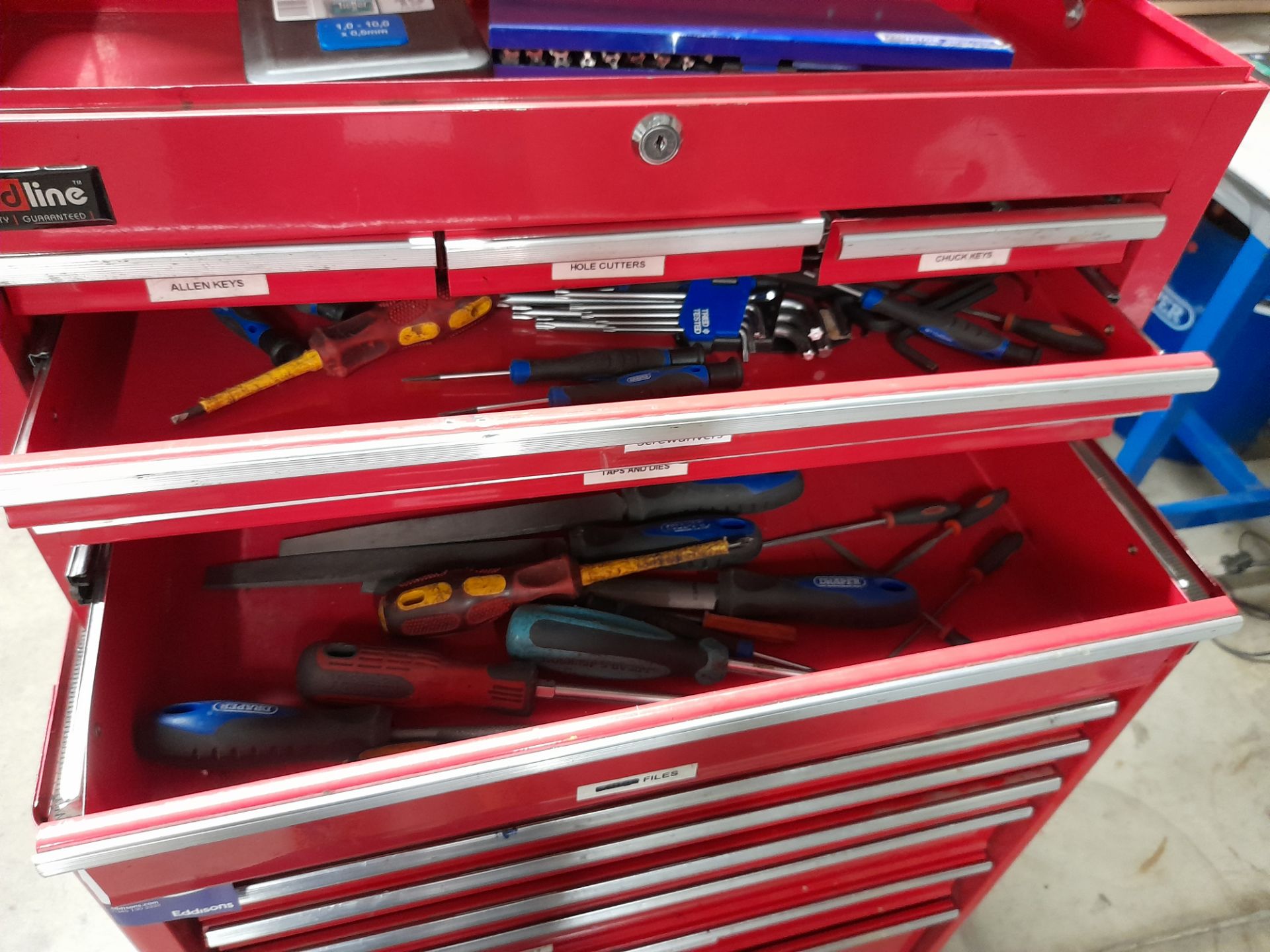 Redline mobile 6 drawer tool chest with contents - Image 3 of 4