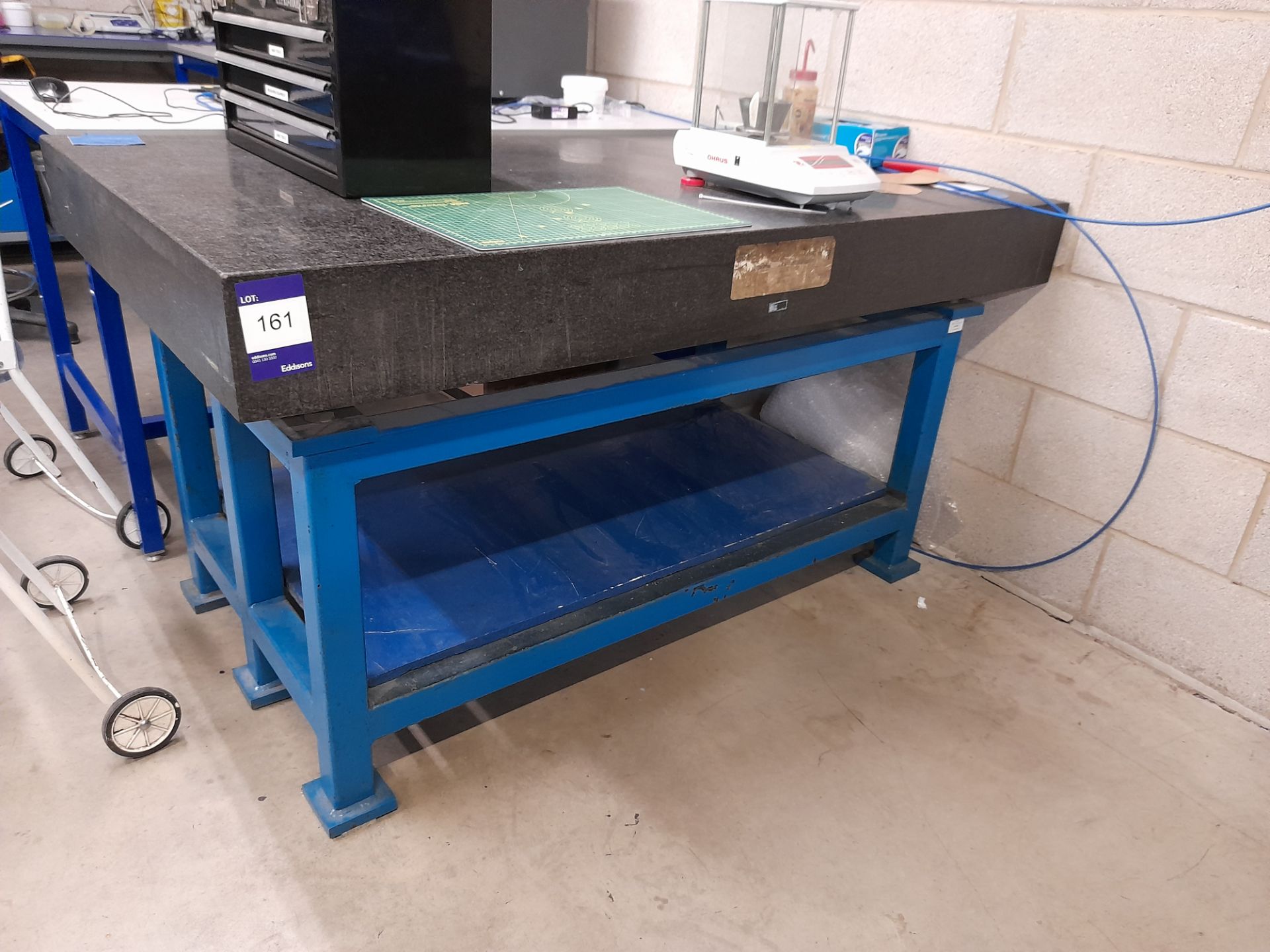 Granite topped calibrated marking out table, 1530mm x 920mm - Image 2 of 3