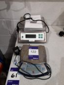 Marsden B-100 waterproof electronic weighing scales, max 15kg d=1g, with Scout-Pro 6000g