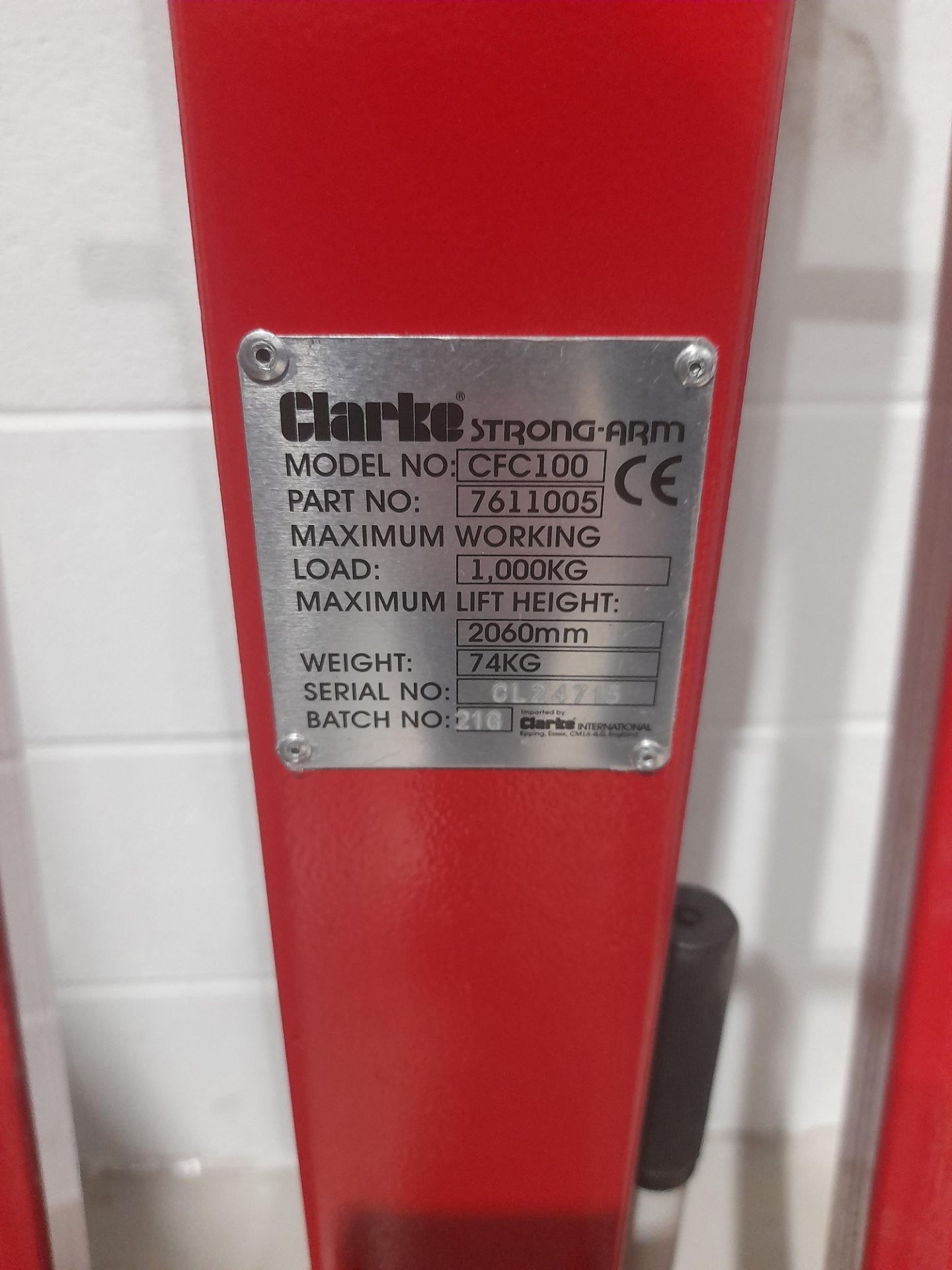 Clarke Strong Arm CRC100 1,000kg engine lift, s/n CL24715 - Image 2 of 4