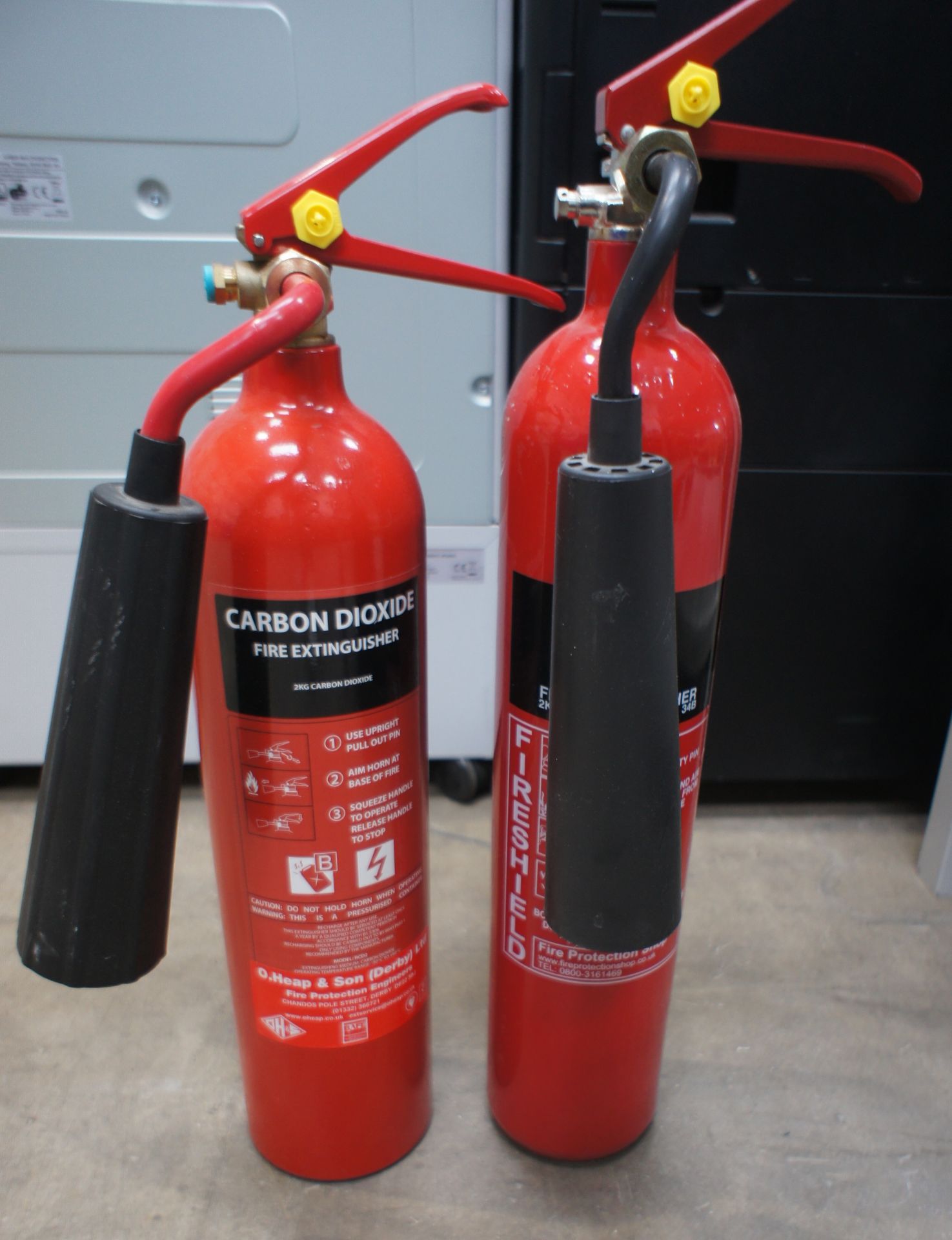 2 x Carbon Dioxide Fire Extinguishers - Image 2 of 2