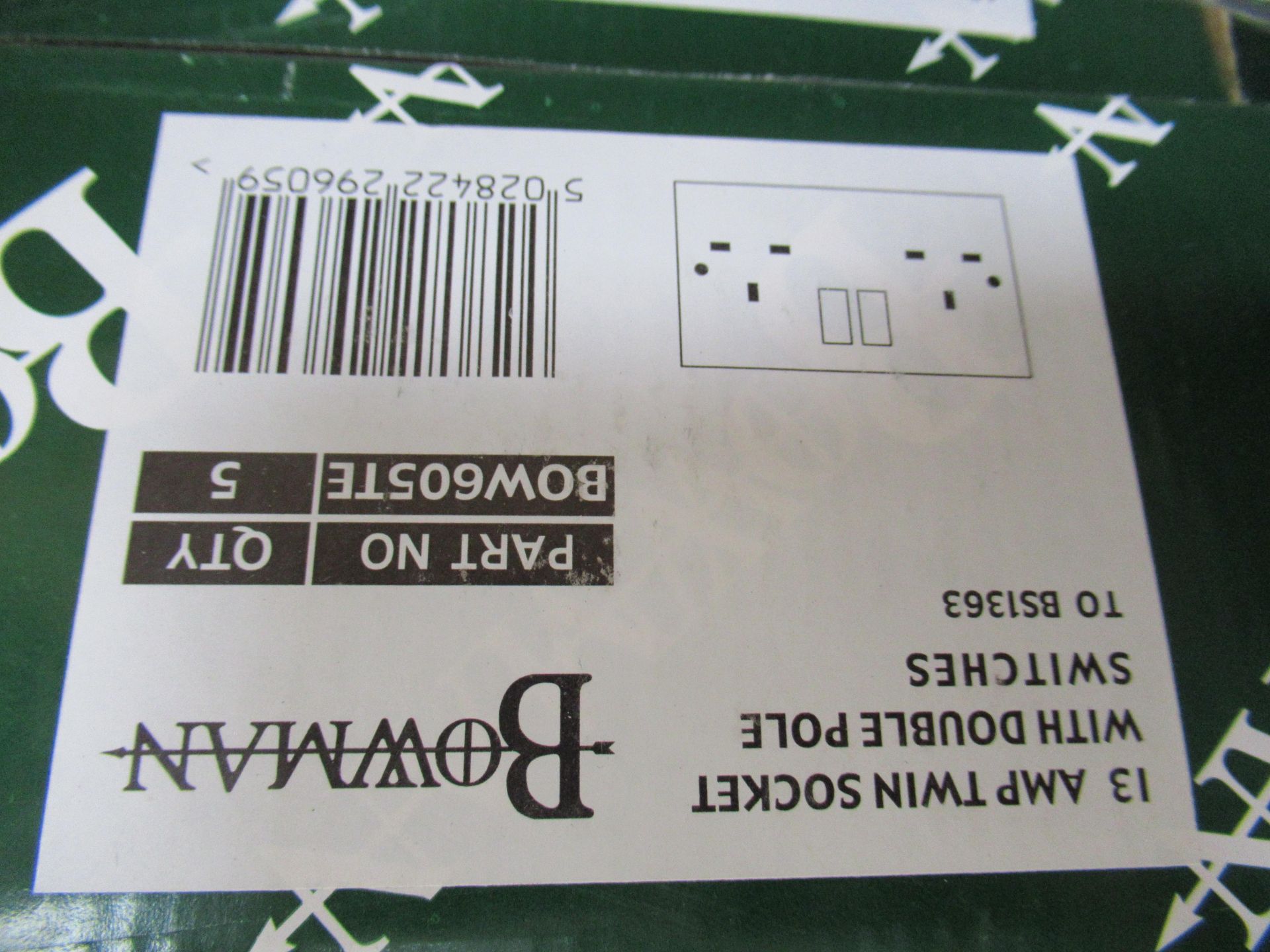 A Pallet of Bowman, Double Socket Switches and Telephone socket switches and blanking plates etc Pl - Image 6 of 7