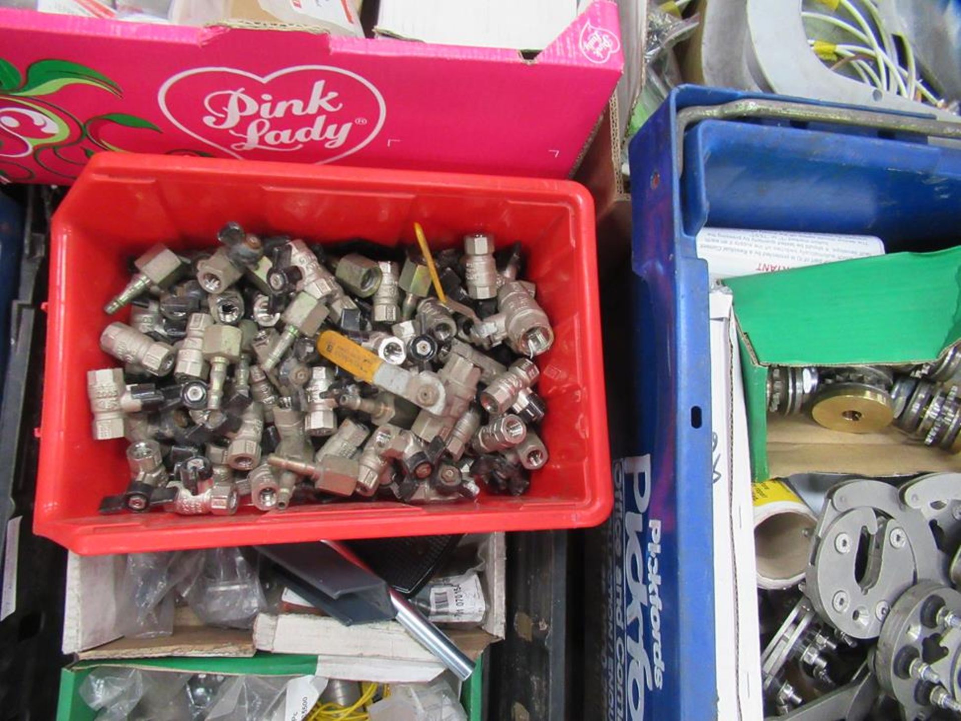 A Pallet of Various Machine Spares. Please note there is a £10 Plus VAT lift out Fee on this lot - Image 4 of 6