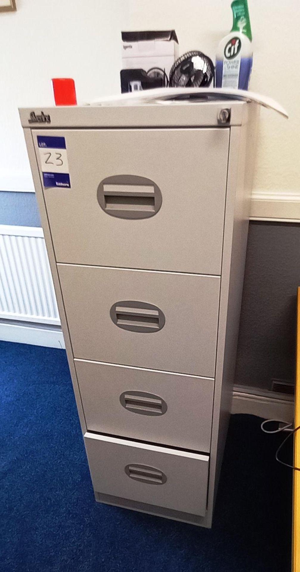 Metal 4 draw filing cabinet