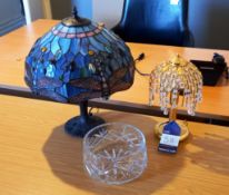 2x antique lamps and glass bowl