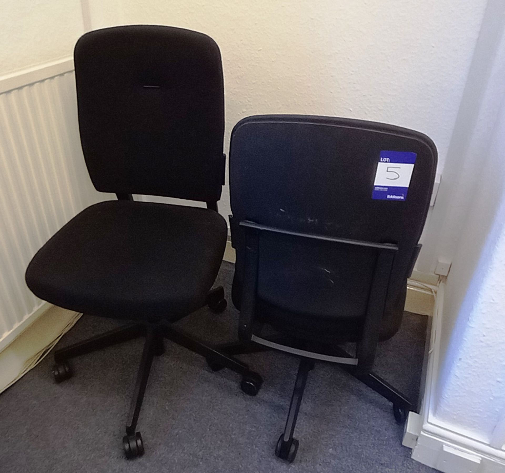 2x office chairs