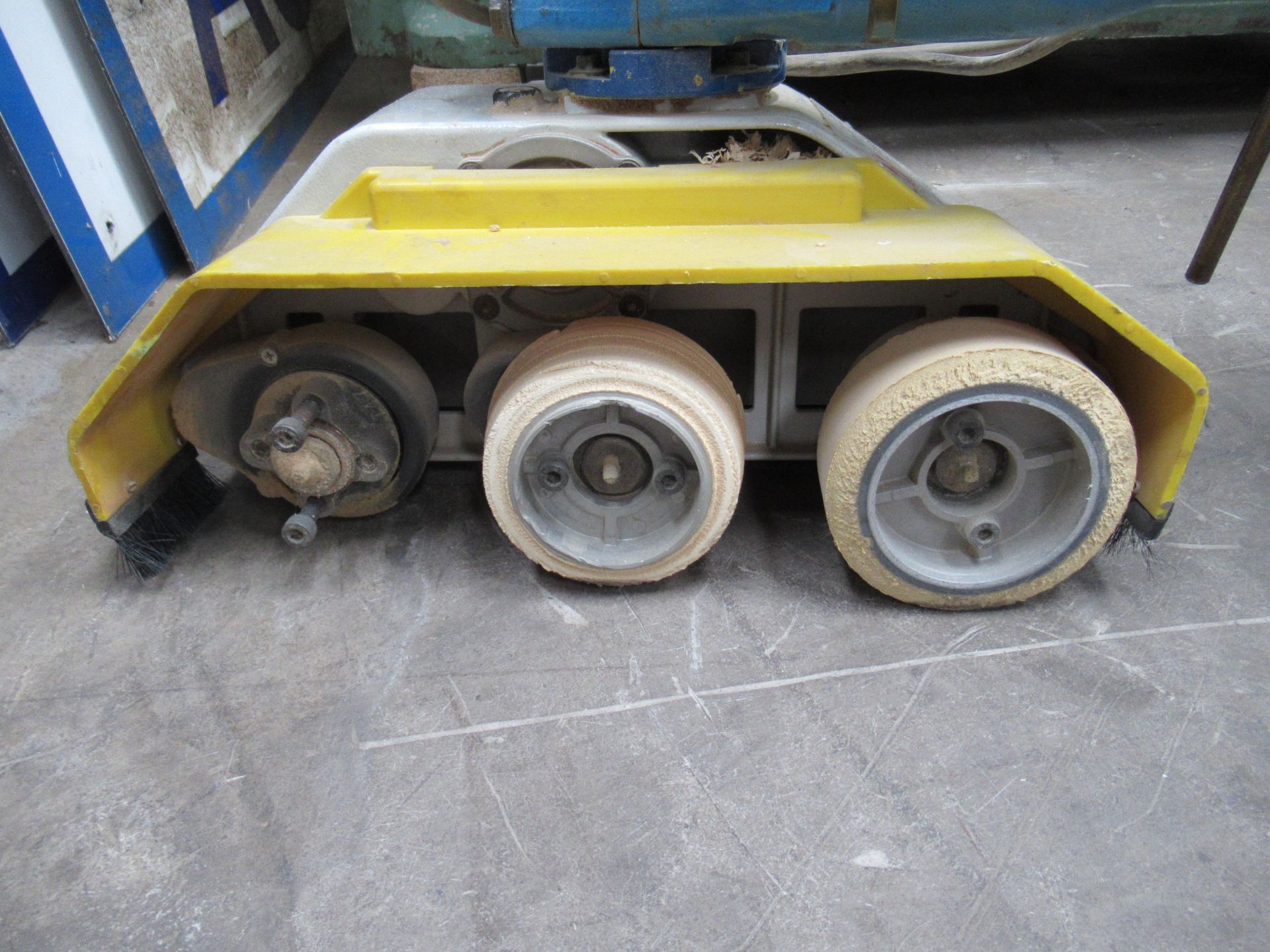 Masterwood Euromec Powered Roller Feed Unit 3PH. (Missing Wheel) Please note there is a £5 plus VAT - Image 2 of 4