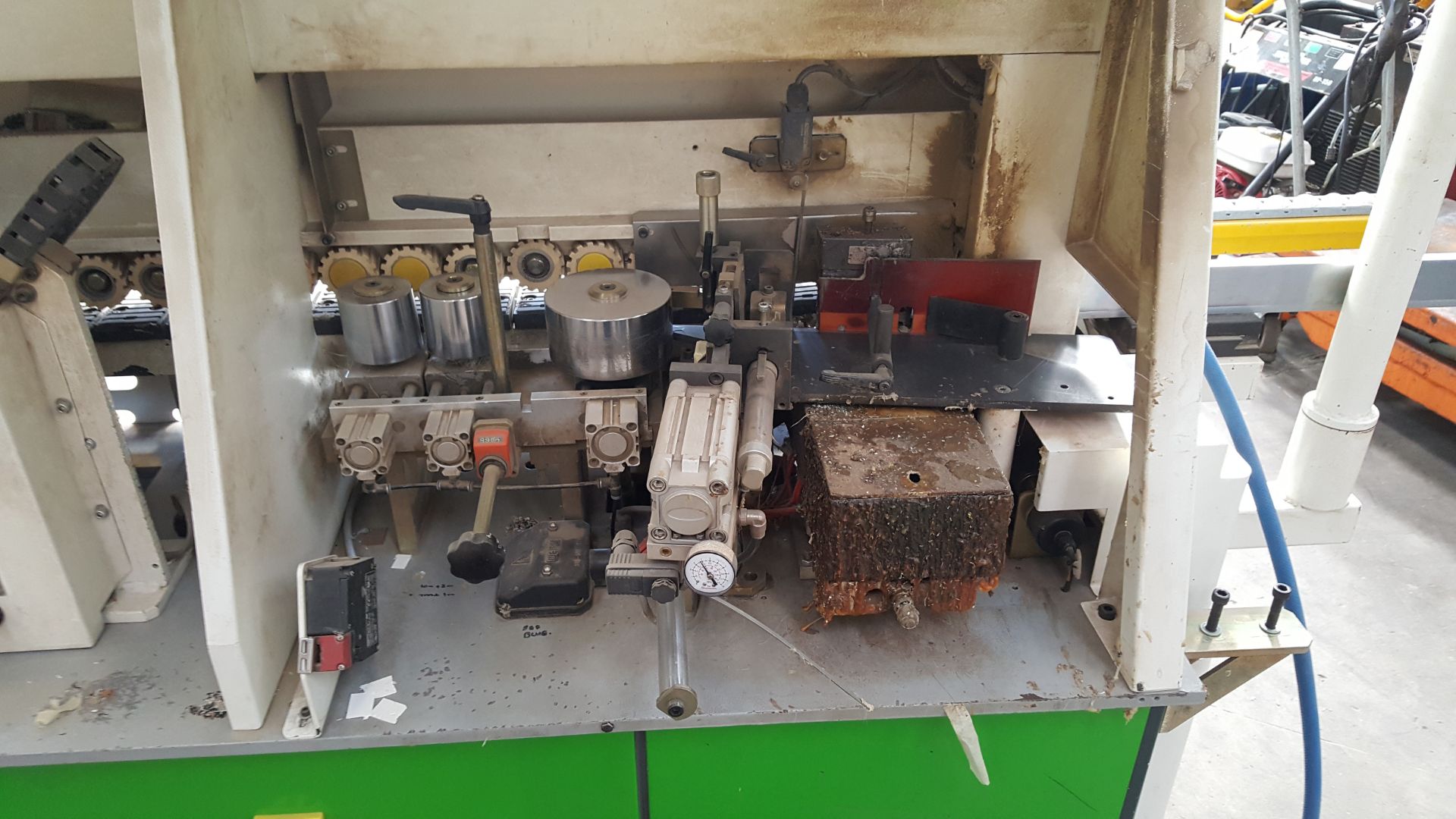 Lohmeyer KAM 775NP IQ Edgebander 3PH. Please note there is a £25 plus VAT Lift Out Fee on this lot - Image 3 of 8