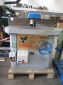 Wadkin Bursgreen Spindle Moulder Machine No BER3 69320, 3PH. Please note there is a £15 plus VAT Lif