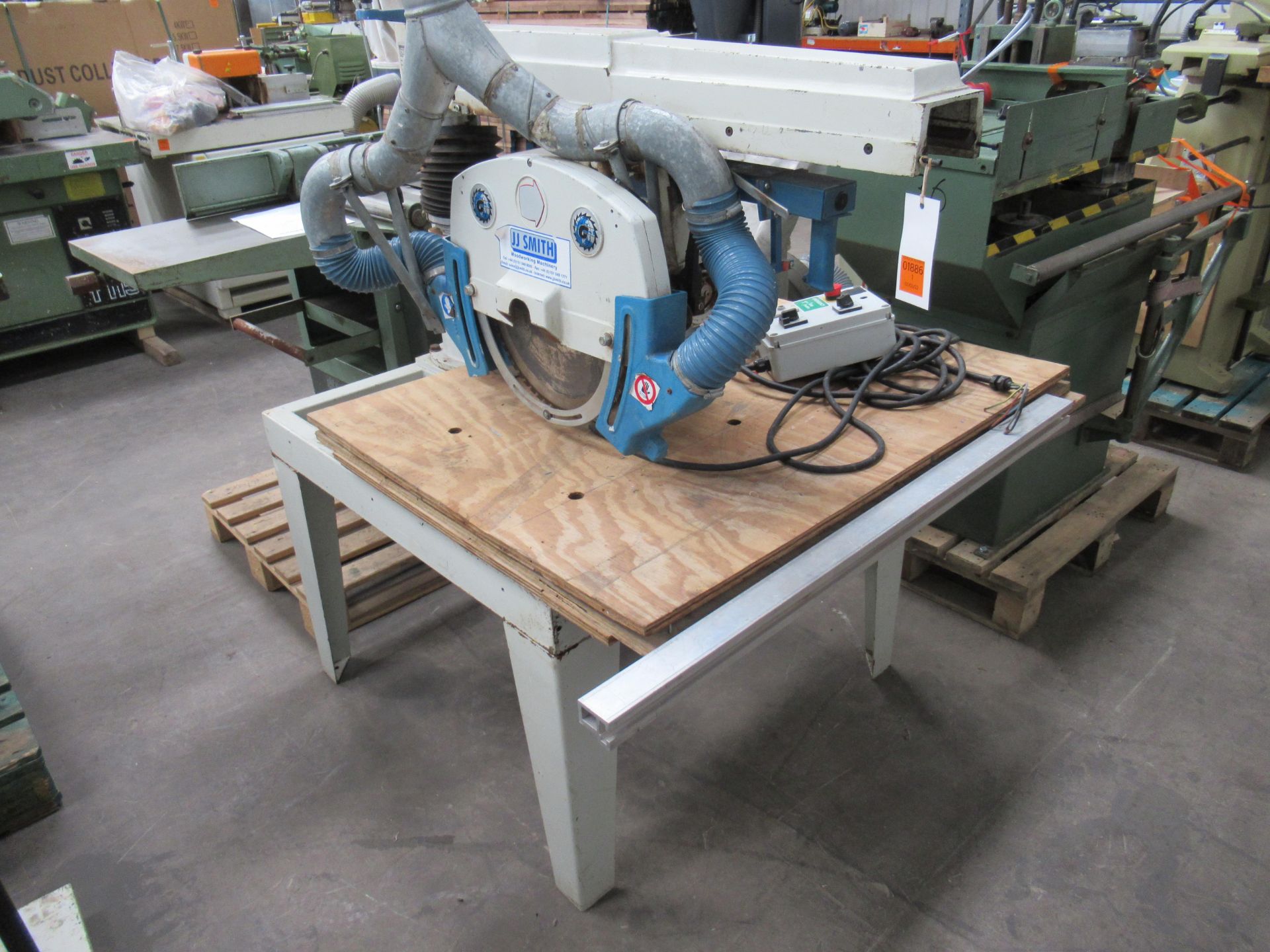 Omga Radial 700/7 Saw, YOM 2001, 400V. 5.1KW, 50HZ. Please note there is a £5 plus VAT Lift Out Fee - Image 2 of 4