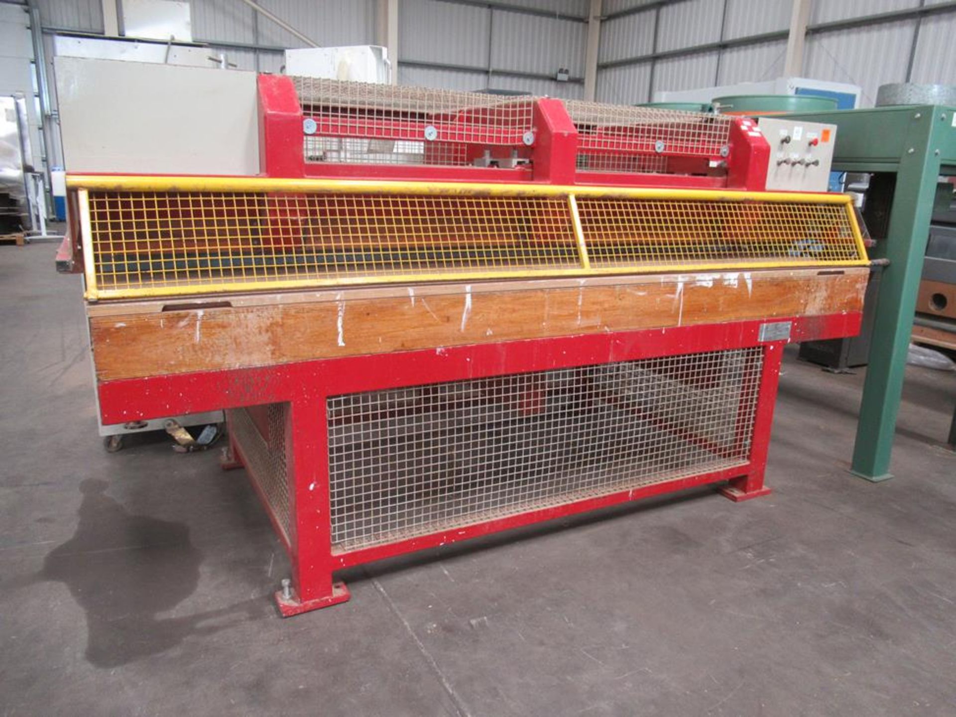 Gibbs- Santech Single Edge Lipper Press 2.5m S/N32-66/5626 3PH. Please note there is a £15 plus VAT - Image 2 of 10