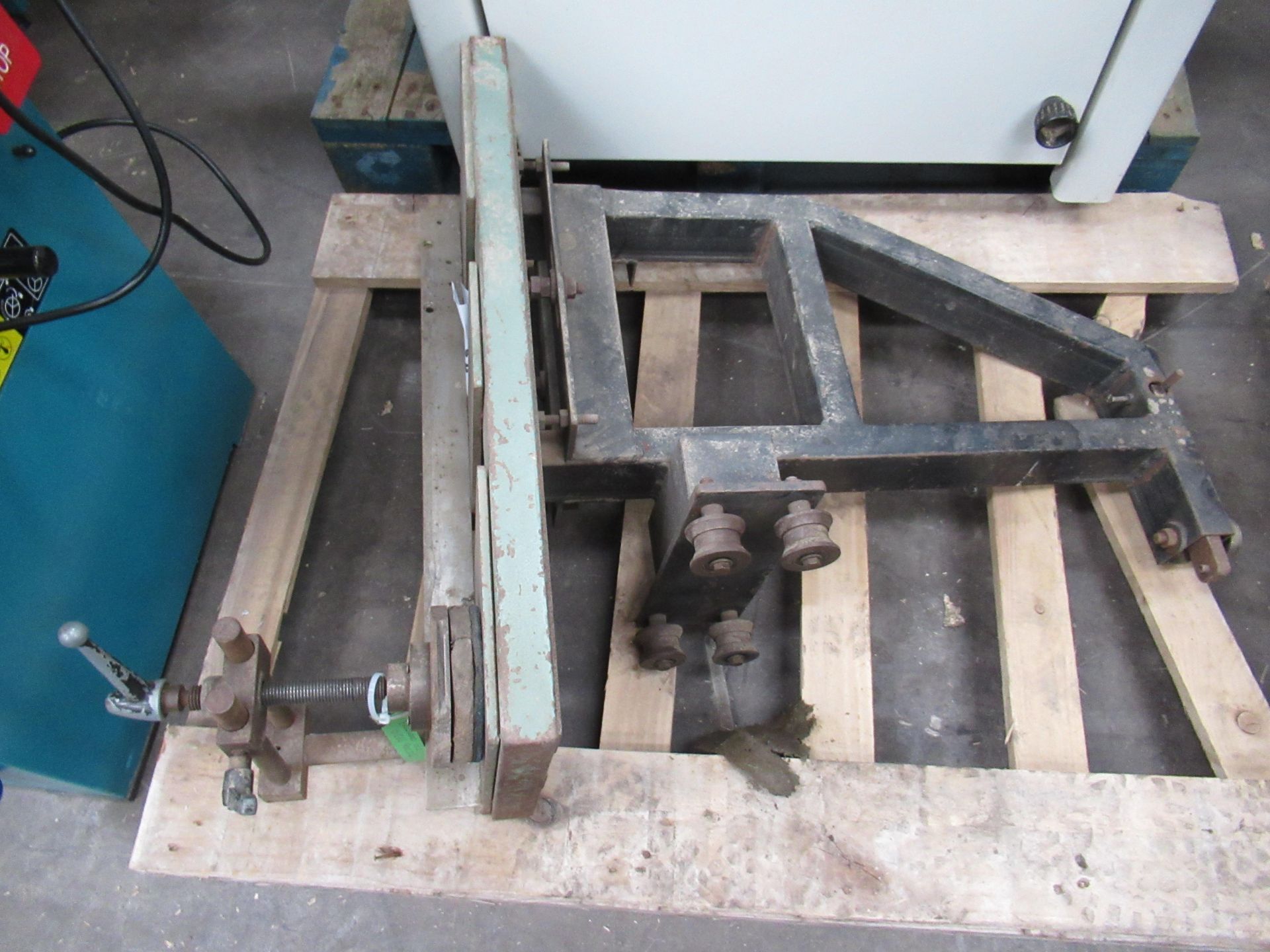 Various Woodworking Machine Machine Spares (see Pictures). Please note there is a £5 plus VAT Lift - Image 2 of 9