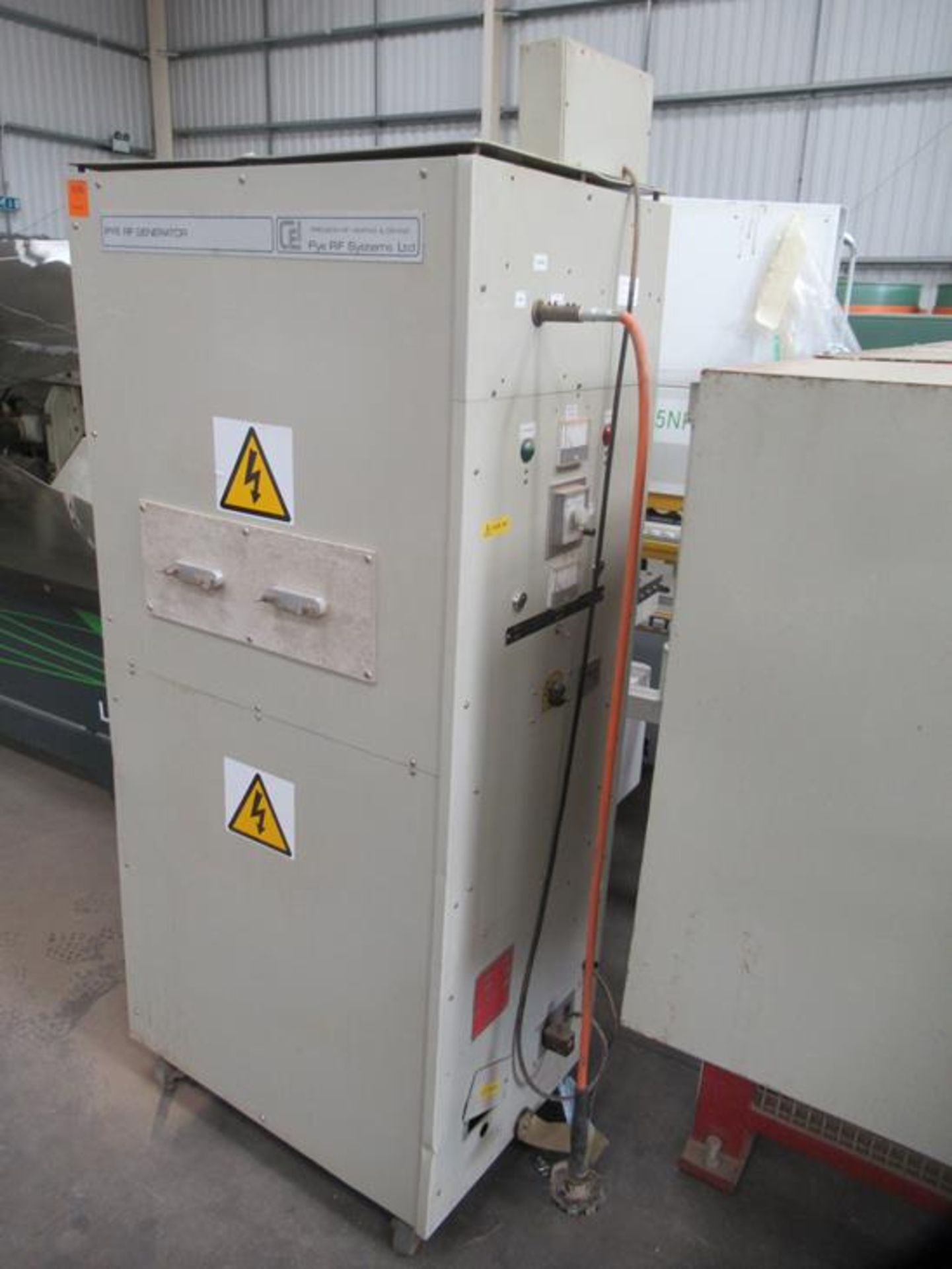 Gibbs- Santech Single Edge Lipper Press 2.5m S/N32-66/5626 3PH. Please note there is a £15 plus VAT - Image 7 of 10