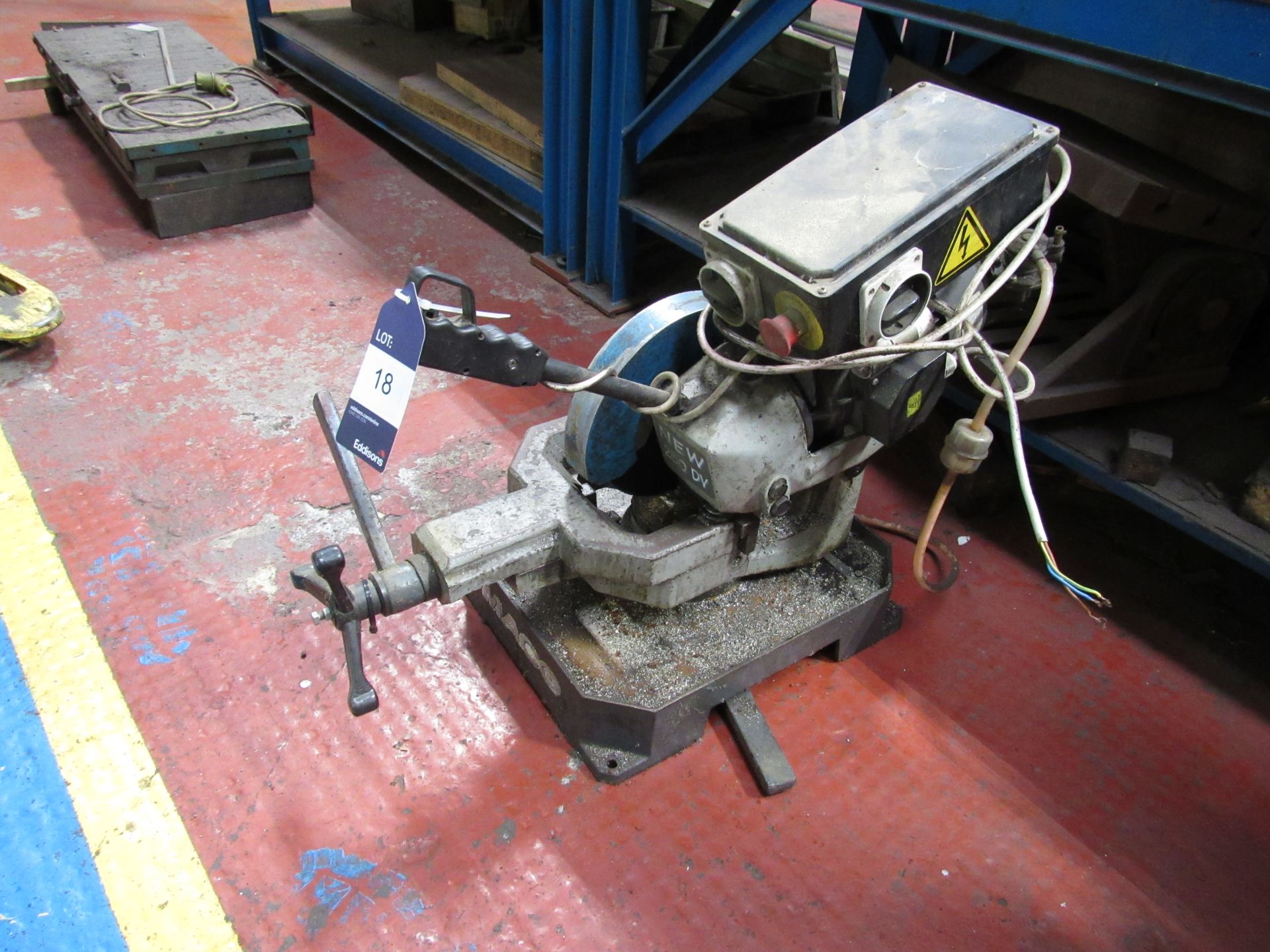 Macc New250DV Chop Saw 240V - Image 2 of 3