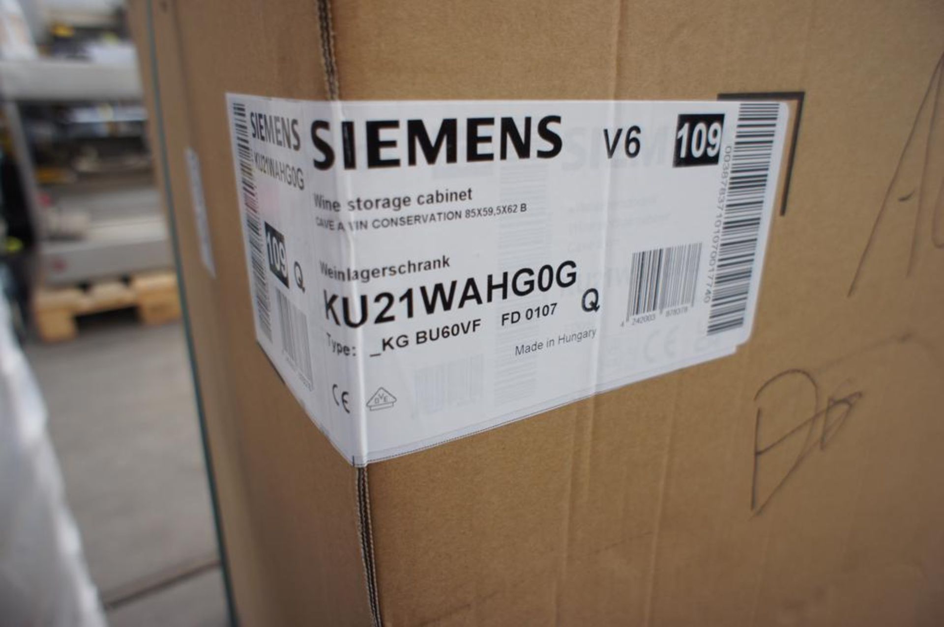 Siemens KU21WAHG0GG integrated wine storage cabinet - Image 3 of 4