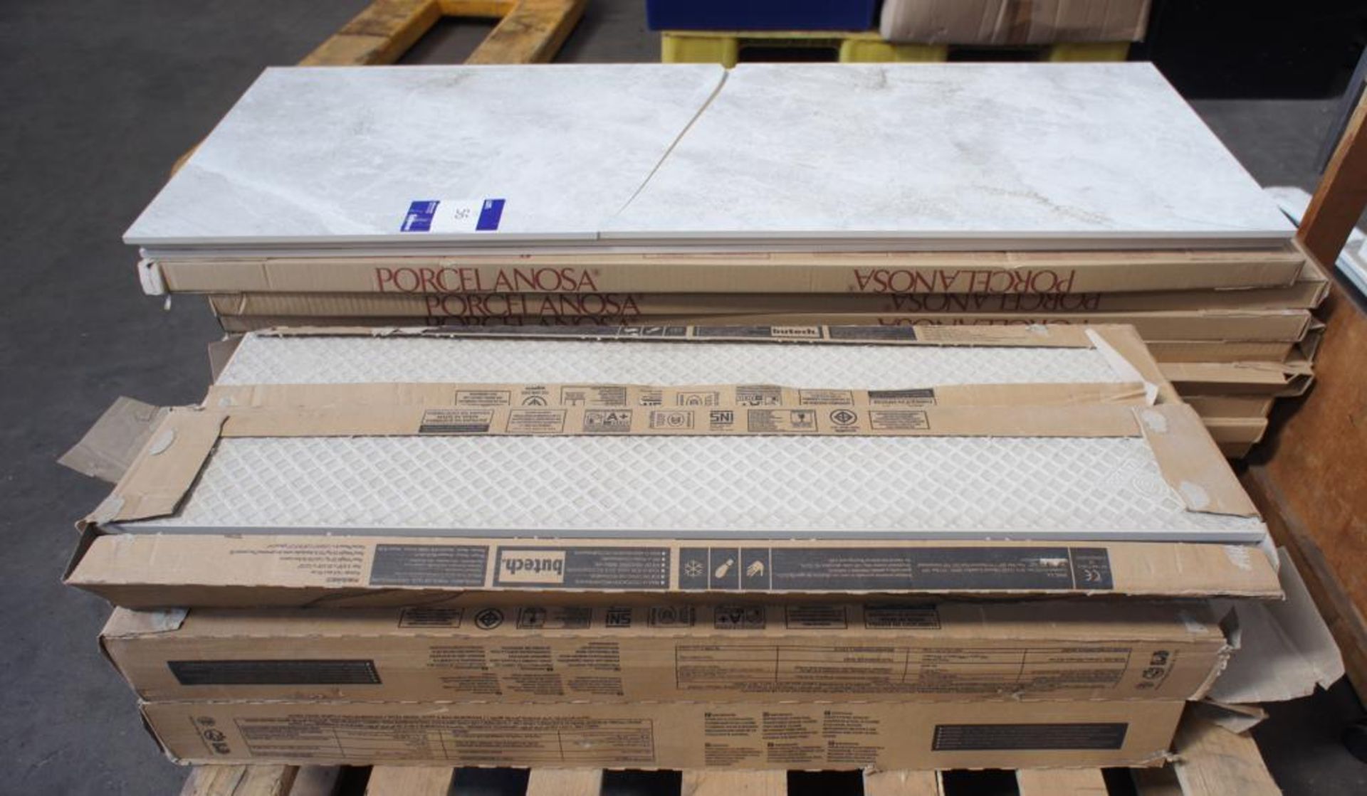 Assortment of Porcelanosa and Smart tiles, to pallet, various sizes, designs etc - Image 3 of 4