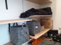 Quantity of Towels to shelves