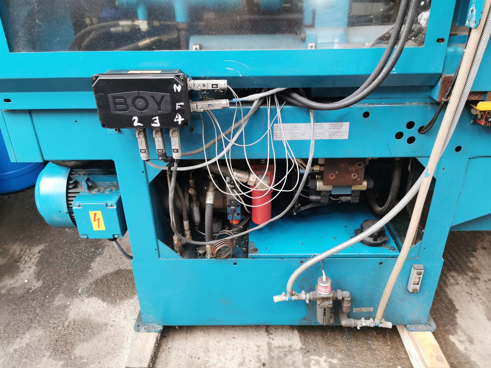 Box 30D Injection Moulding Machine