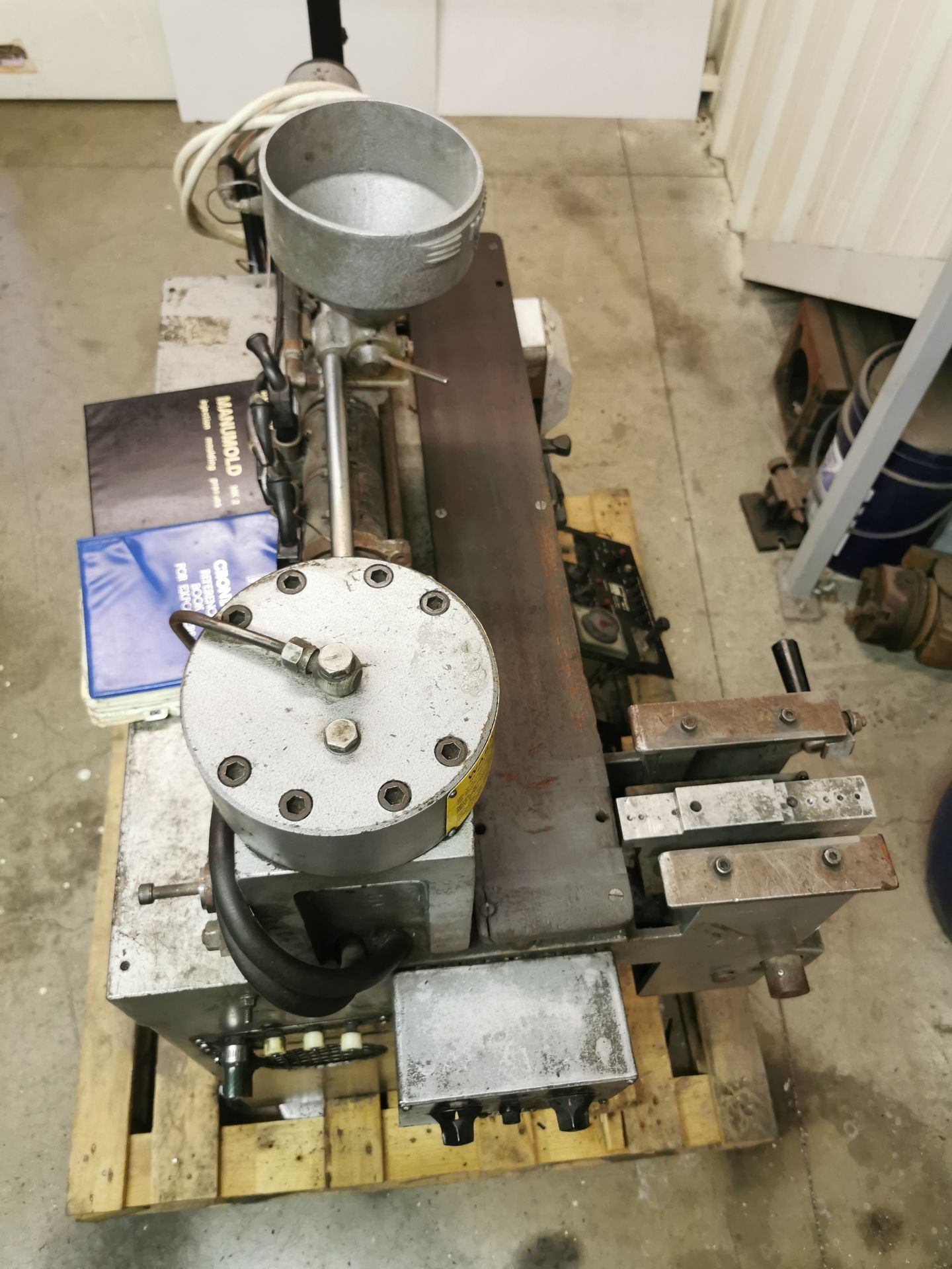 Manumold MK 2L Injection Moulding Machine - Image 7 of 7