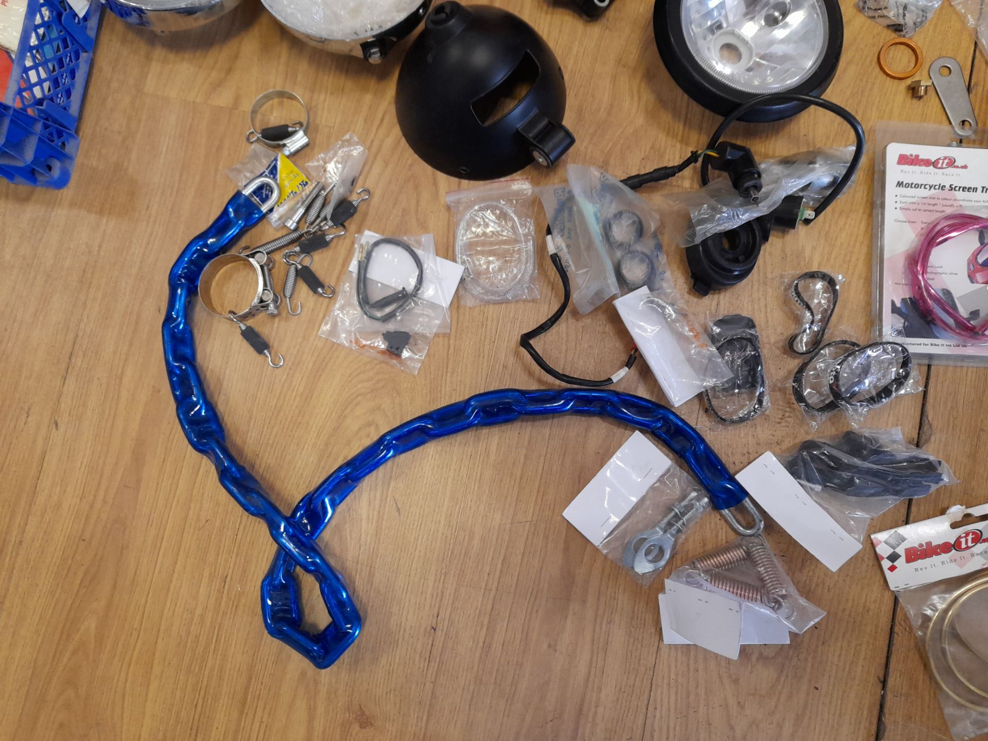Assortment of motorbike accessories, as lotted - Image 11 of 14