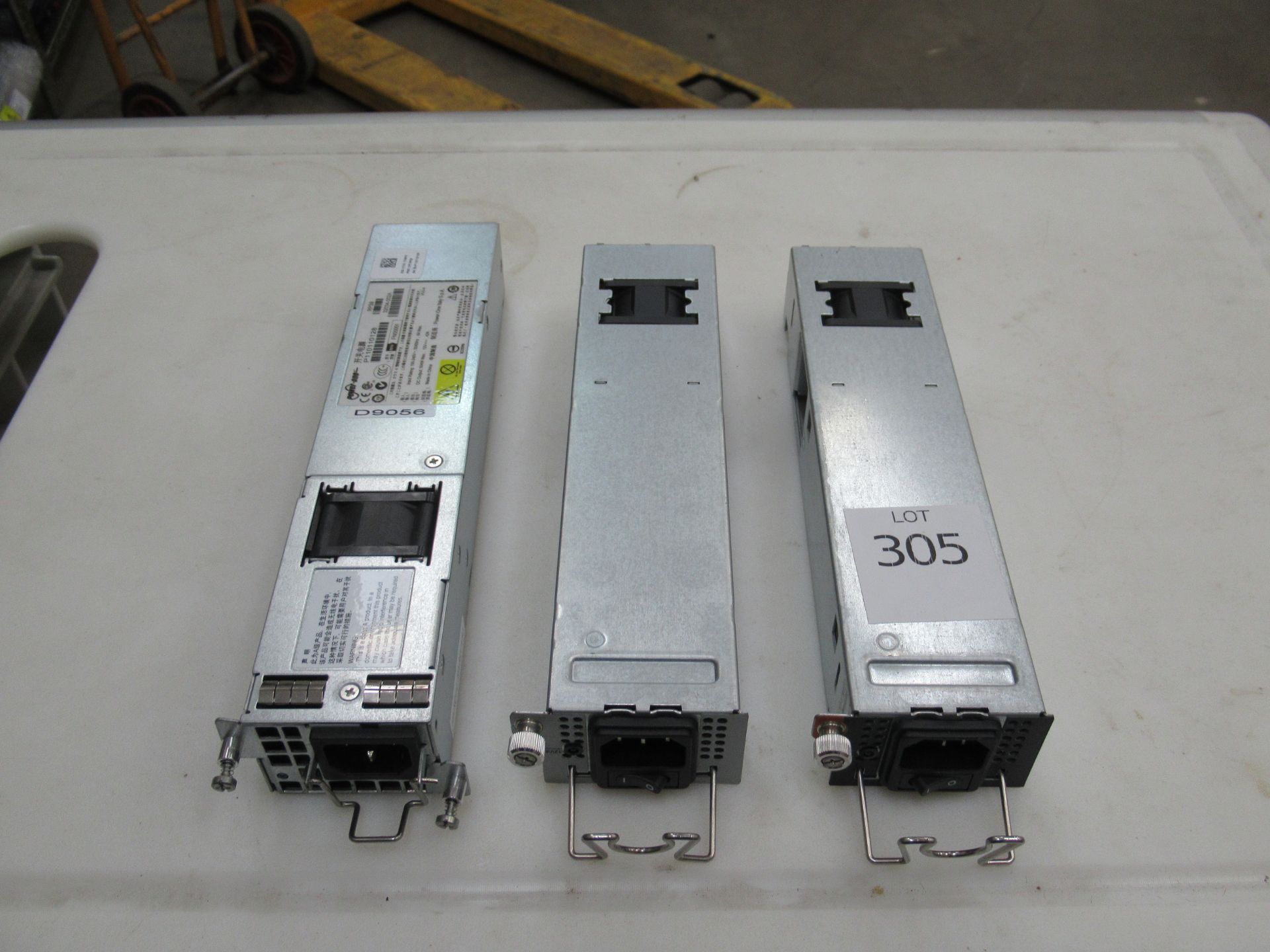 2 x Finisar Gigabit Trafic Tester in Cases and 1 x Finisar Fibre Channel Traffic Tester, Contents of - Image 24 of 48