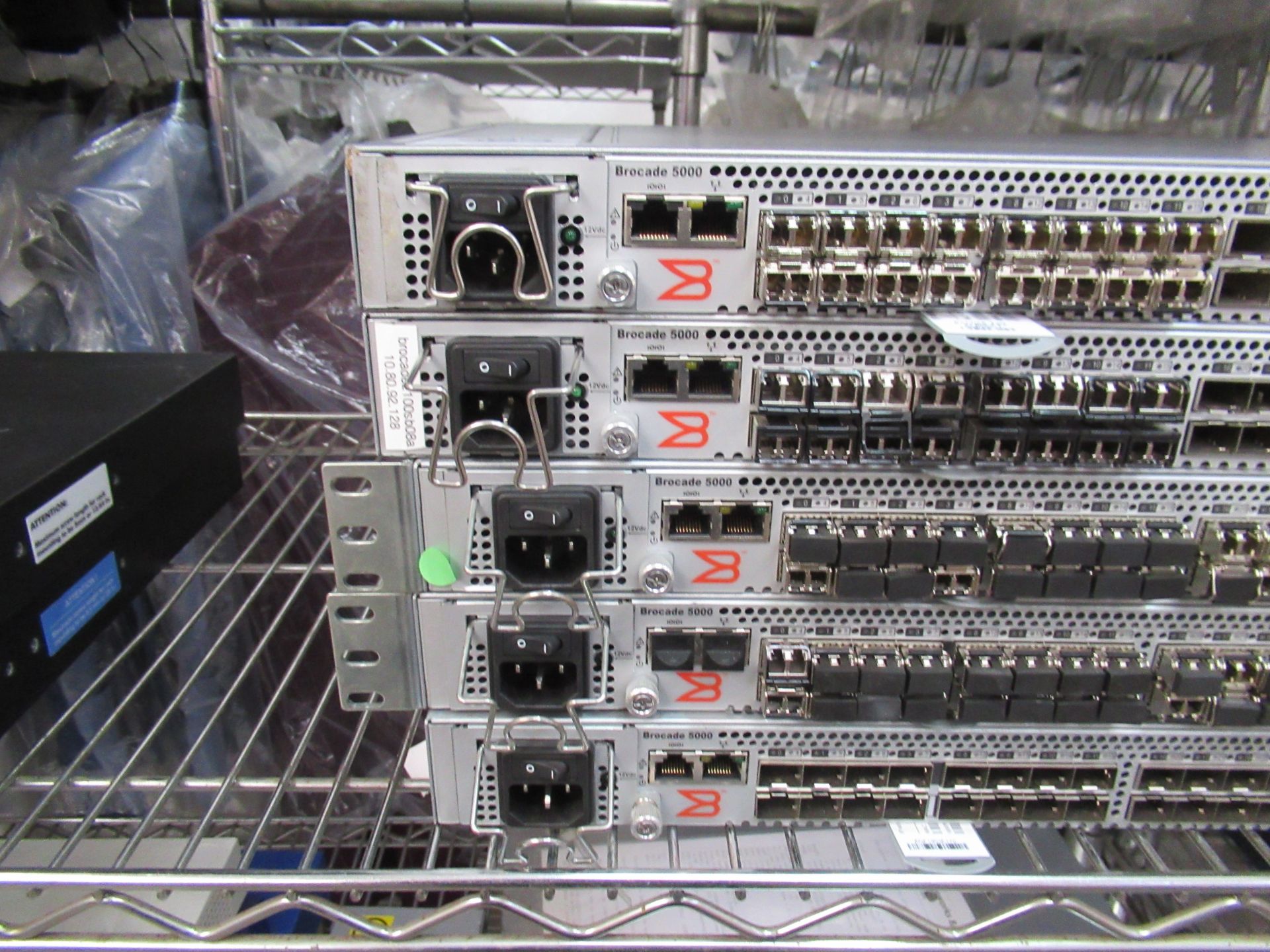 2 x McData 4300 switch, 2 x QLogic SANbox 3800 switch, Qlogic 3800, 1 x Brocade 200e switch, 200e - Image 17 of 40