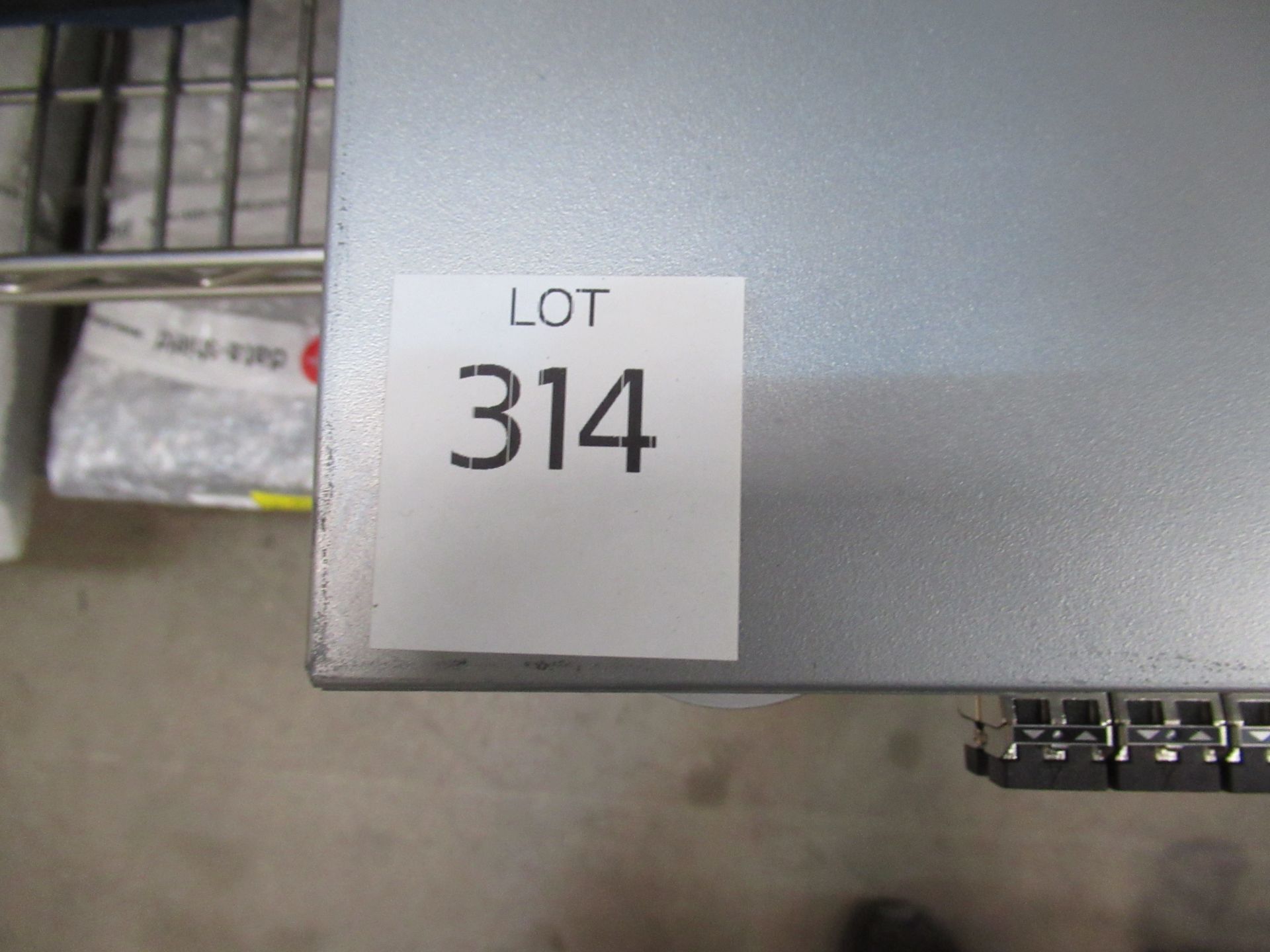 2 x Brocade AP7420 Switch, 2 x H3C S550 Series Ethernet Switch with CX4 Coupling Cable, 3 x - Image 16 of 38