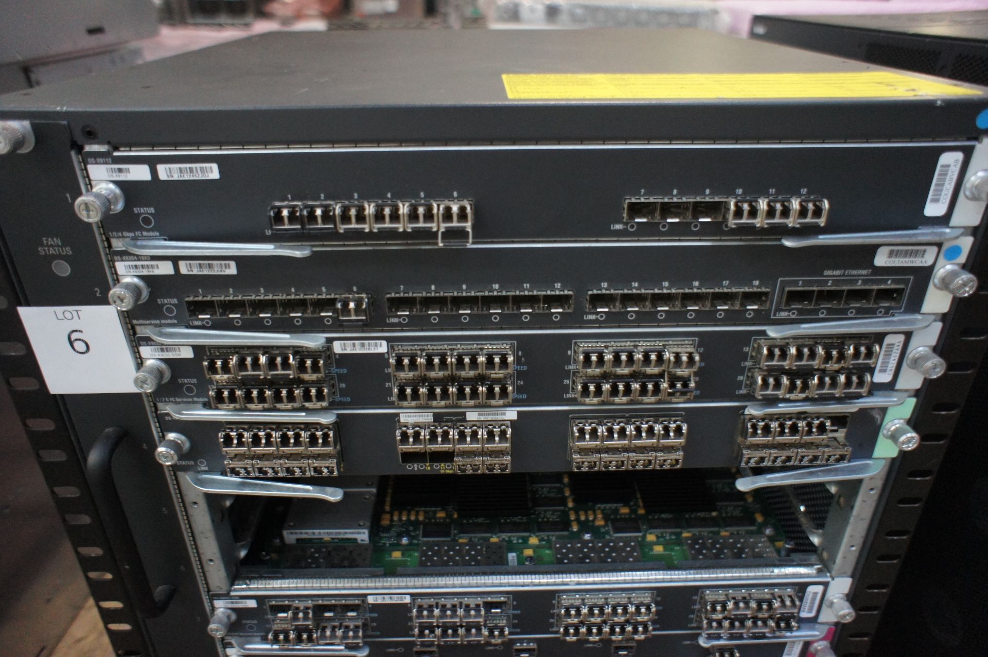 IBM 2109-M48 SAN256 director cabinet with 8x FC4/32 cards and 2x CP4 cards,CNT Ultranet storage - Image 10 of 30