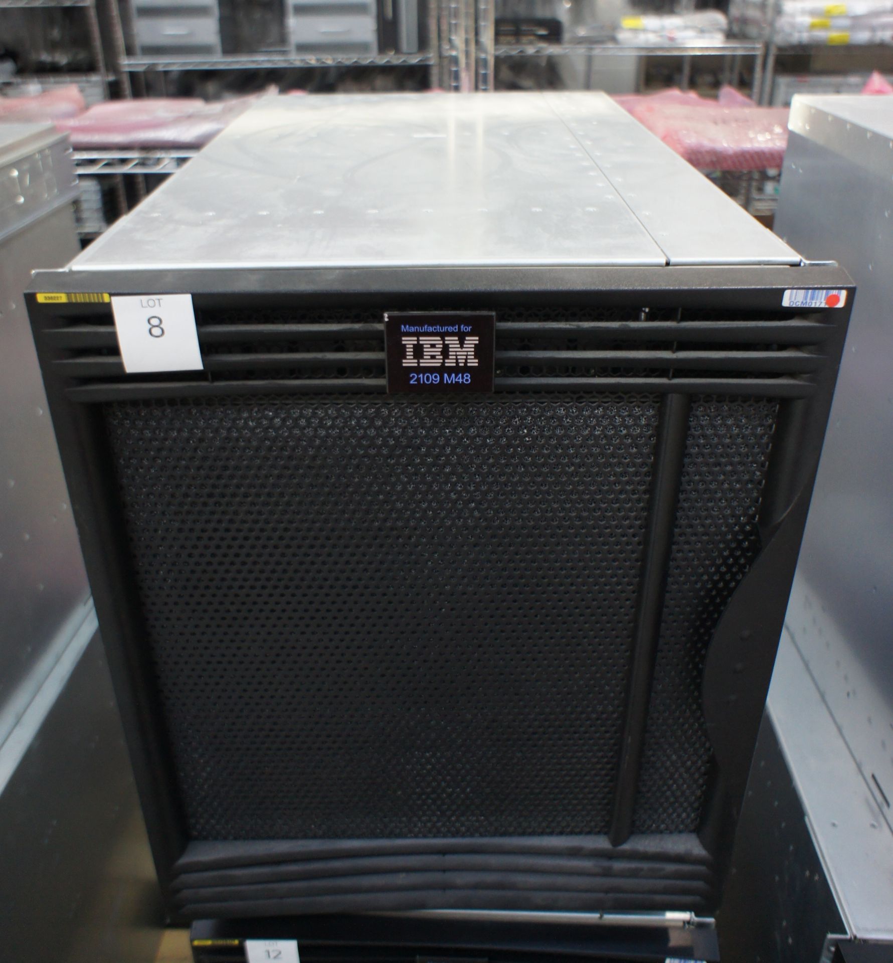 IBM 2109-M48 SAN256 director cabinet with 8x FC4/32 cards and 2x CP4 cards,CNT Ultranet storage - Image 22 of 30