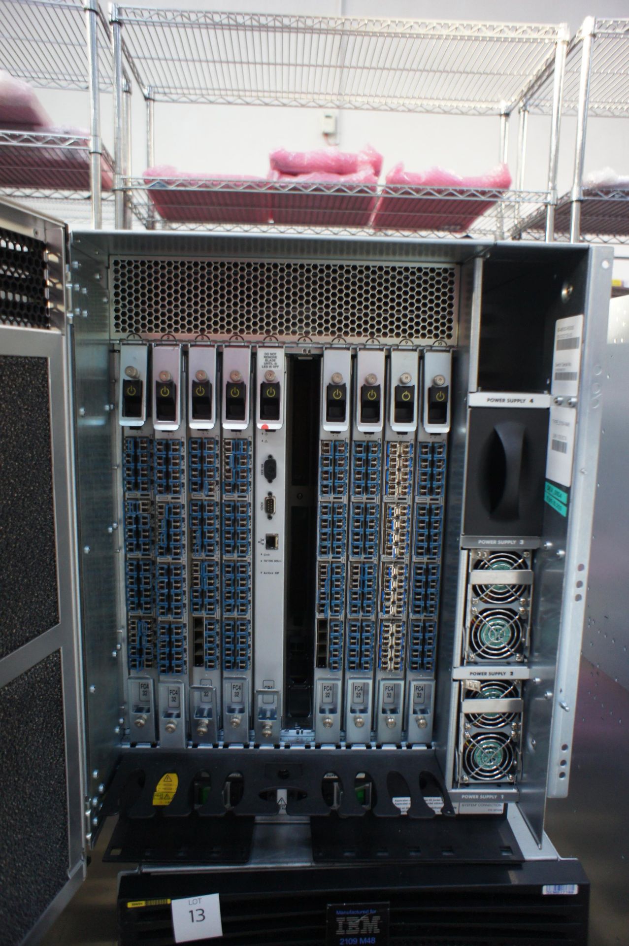 IBM 2109-M48 SAN256 director cabinet with 8x FC4/32 cards and 2x CP4 cards,CNT Ultranet storage - Image 23 of 30