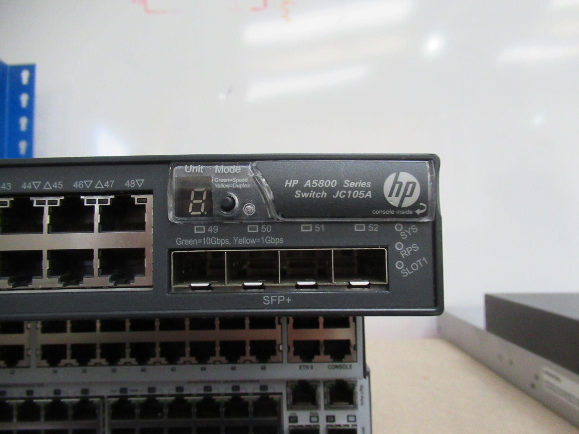 1 x FASTIRON EDGE 4802-POE Switch, ETHERNET SWITCH, 2 x Brocade 4900 Switch., FABRIC SWITCH, 2 x - Image 31 of 44