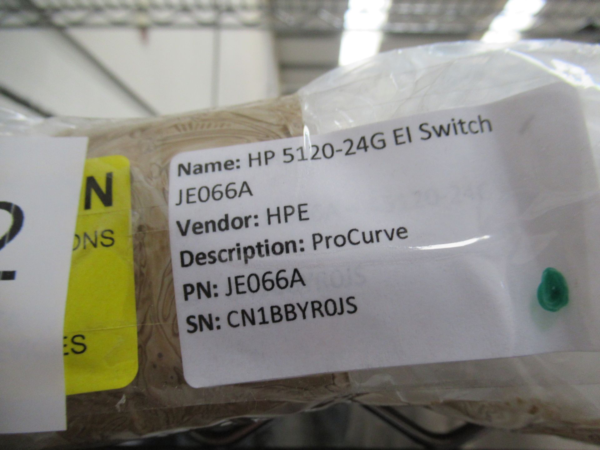 1 x HPE 24 Port SFP zl Module J8706A, ProCurve zl series and 1 x HPE HP 24-port Gig-T vl Module - Image 24 of 34