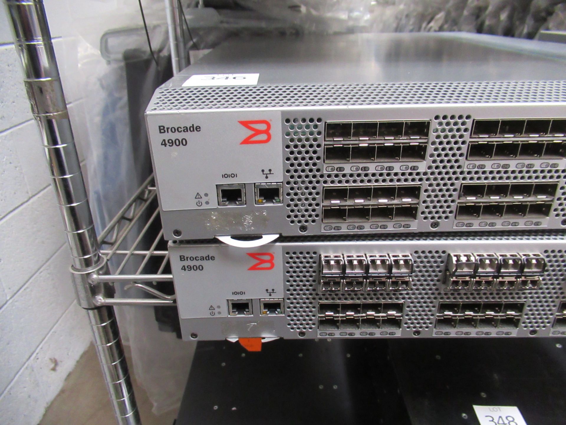 1 x FASTIRON EDGE 4802-POE Switch, ETHERNET SWITCH, 2 x Brocade 4900 Switch., FABRIC SWITCH, 2 x - Image 6 of 44