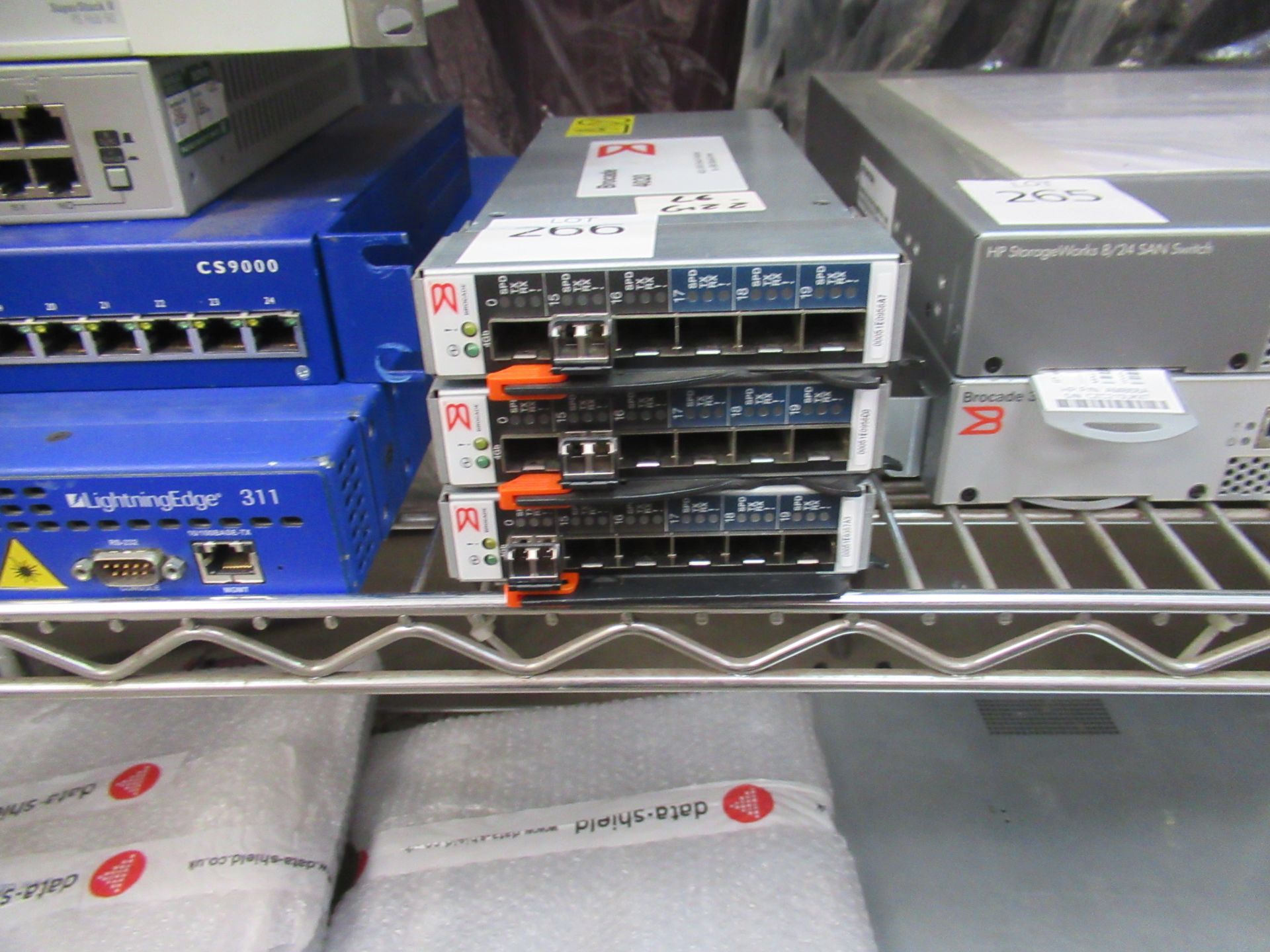 2 x McData 4300 switch, 2 x QLogic SANbox 3800 switch, Qlogic 3800, 1 x Brocade 200e switch, 200e - Image 34 of 40