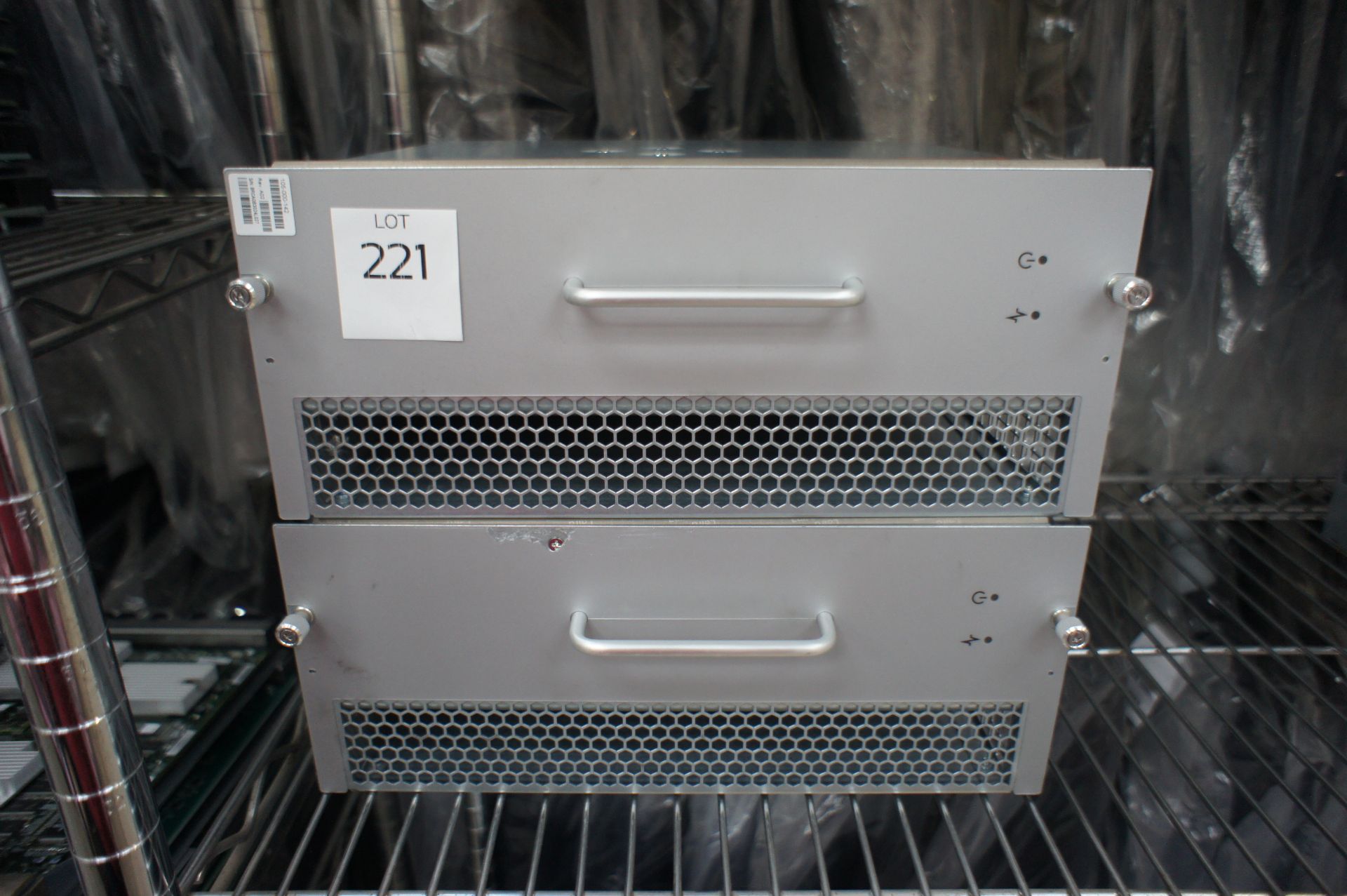 2 CNT EDGE extention unit, EDGE EXTENTION, 2 x Brocade 2109-S16 Switch, FIBRE SWITCH, 1 x Brocade - Image 17 of 31