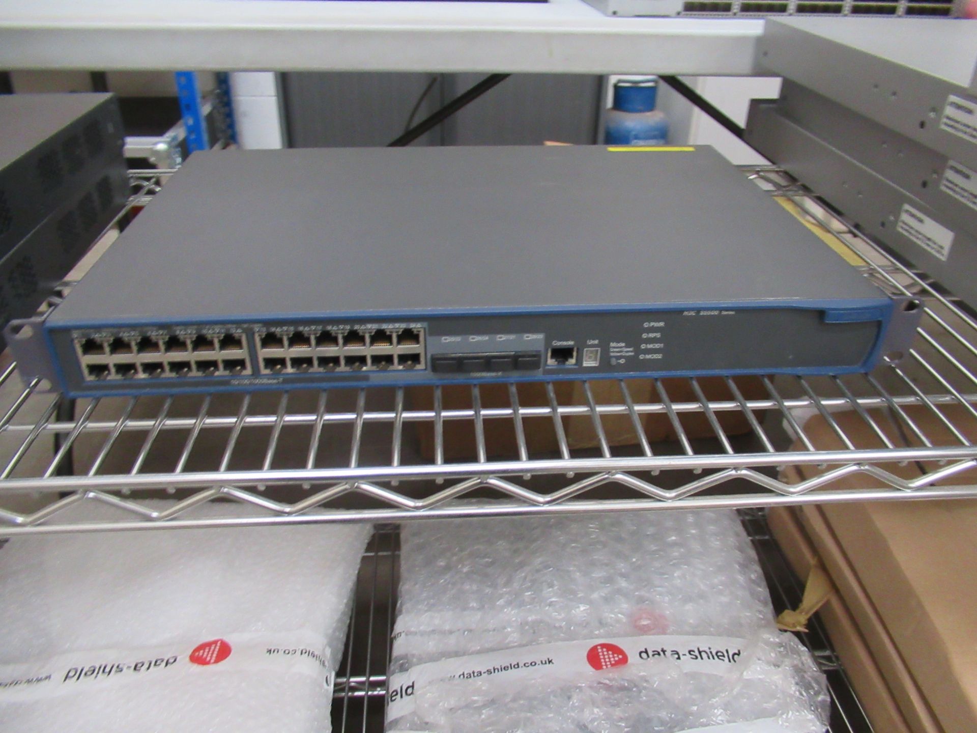 2 x Brocade AP7420 Switch, 2 x H3C S550 Series Ethernet Switch with CX4 Coupling Cable, 3 x - Image 14 of 38